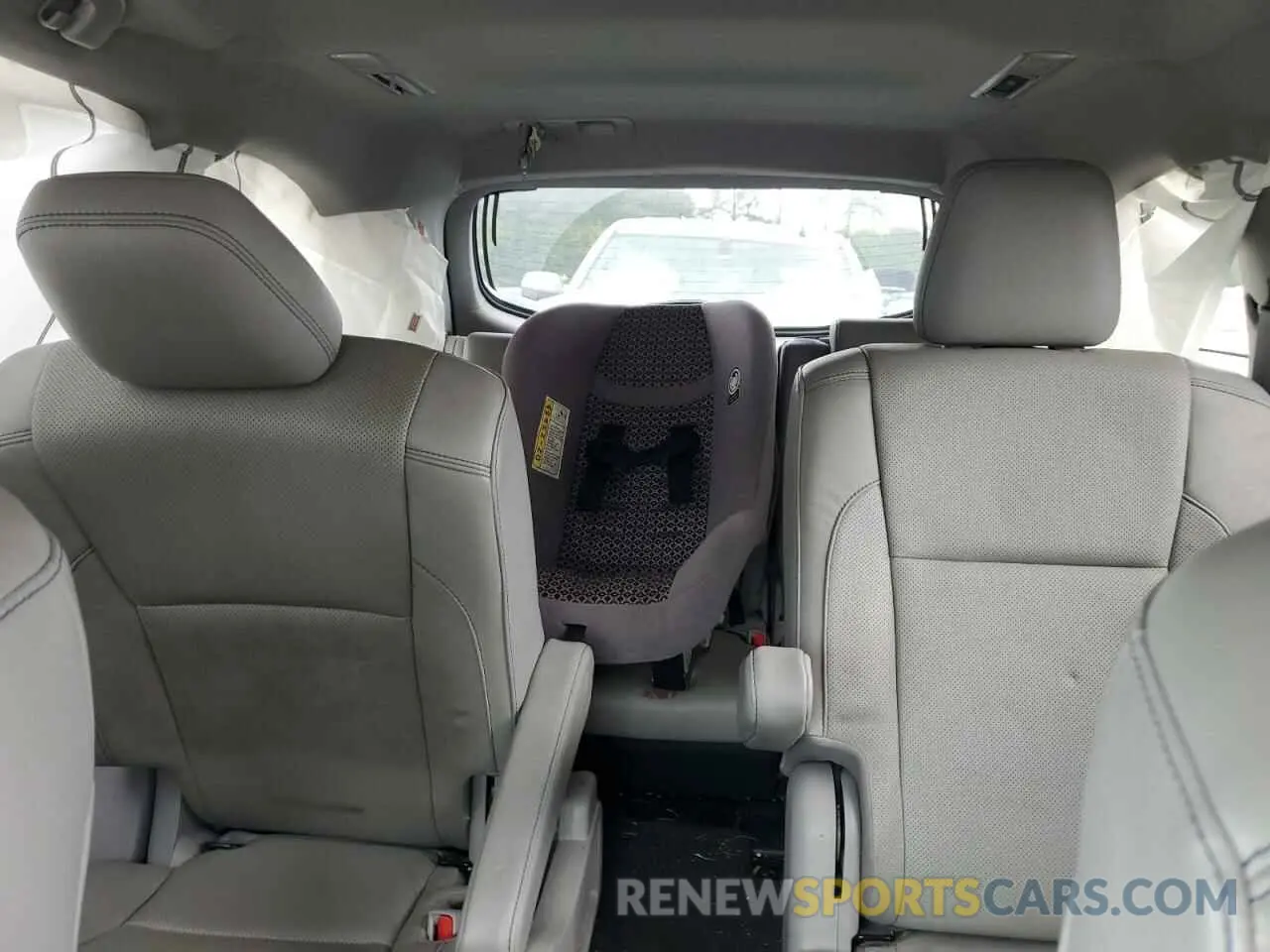 10 Photograph of a damaged car 5TDYZRFH2KS337926 TOYOTA HIGHLANDER 2019