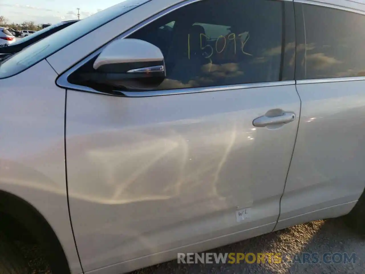 9 Photograph of a damaged car 5TDYZRFH2KS352328 TOYOTA HIGHLANDER 2019