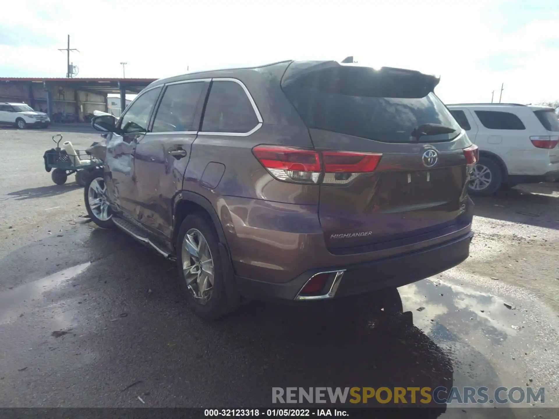 3 Photograph of a damaged car 5TDYZRFH2KS361935 TOYOTA HIGHLANDER 2019