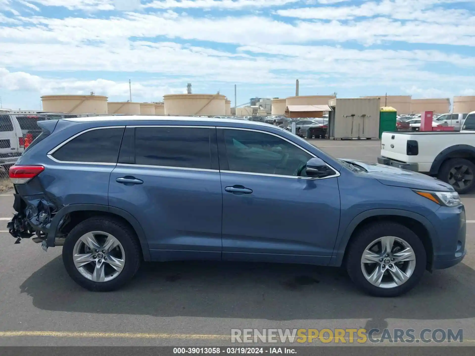 14 Photograph of a damaged car 5TDYZRFH3KS301078 TOYOTA HIGHLANDER 2019