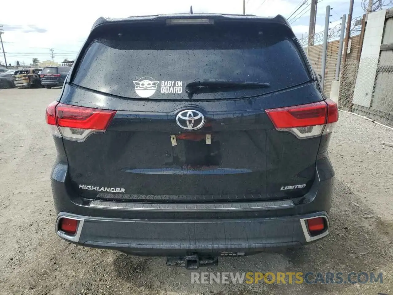 6 Photograph of a damaged car 5TDYZRFH3KS366626 TOYOTA HIGHLANDER 2019