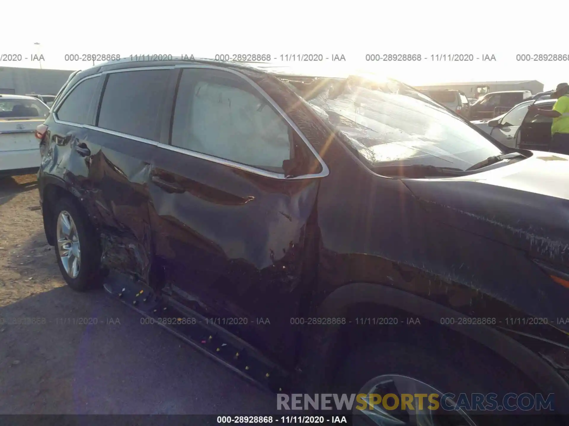 6 Photograph of a damaged car 5TDYZRFH4KS296425 TOYOTA HIGHLANDER 2019