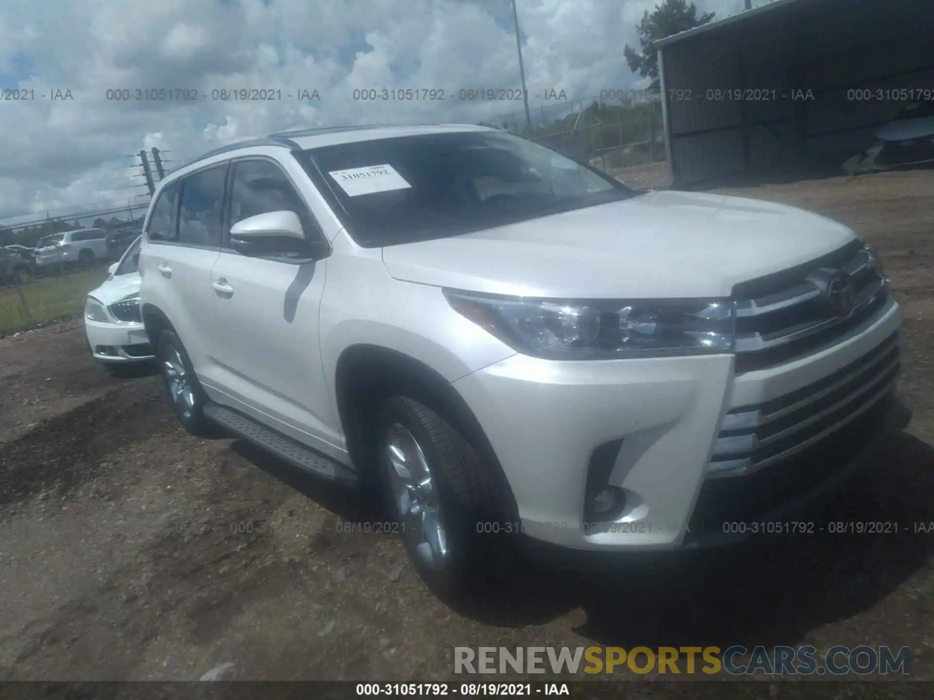 1 Photograph of a damaged car 5TDYZRFH4KS333991 TOYOTA HIGHLANDER 2019