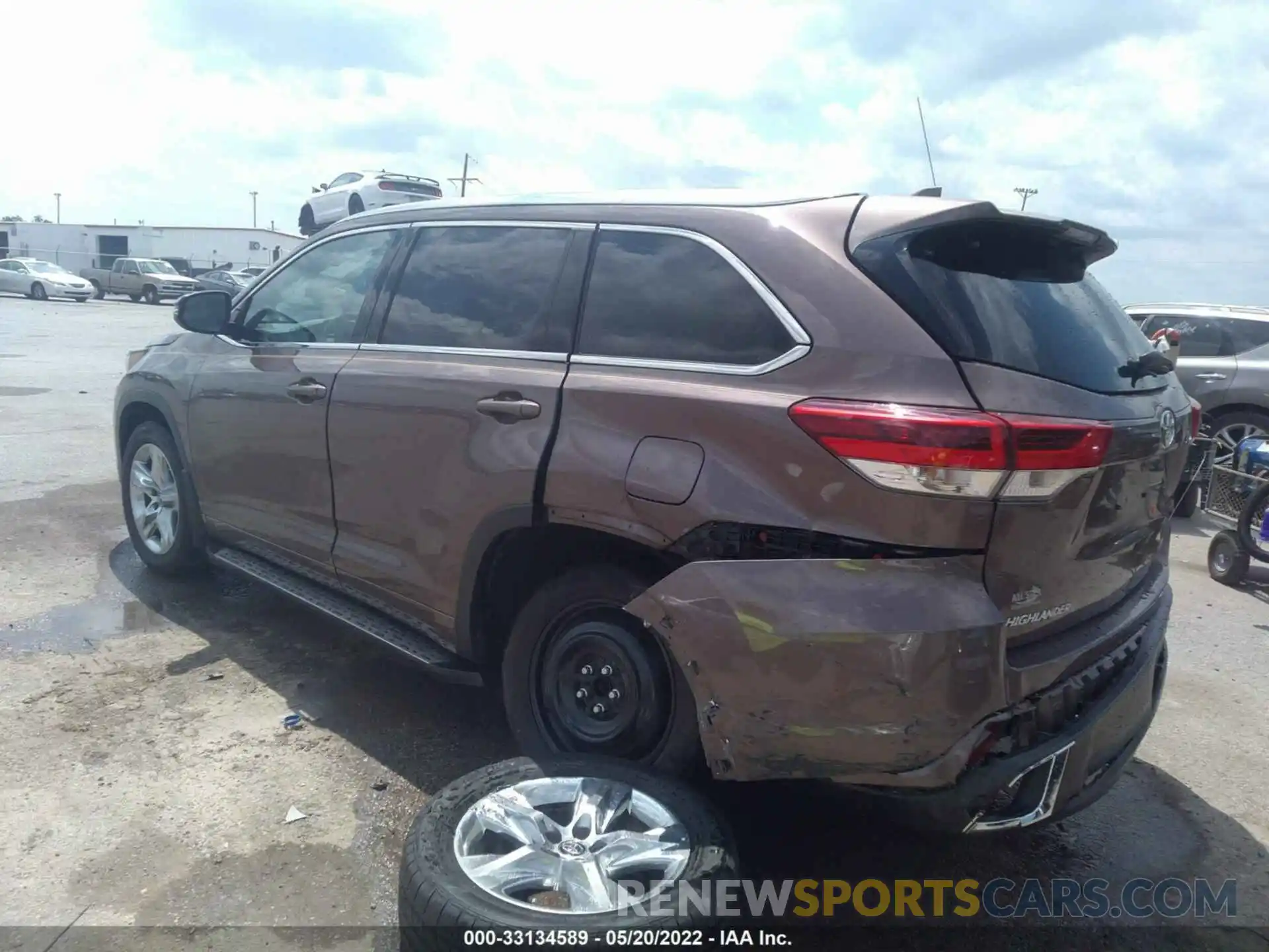 3 Photograph of a damaged car 5TDYZRFH4KS350743 TOYOTA HIGHLANDER 2019