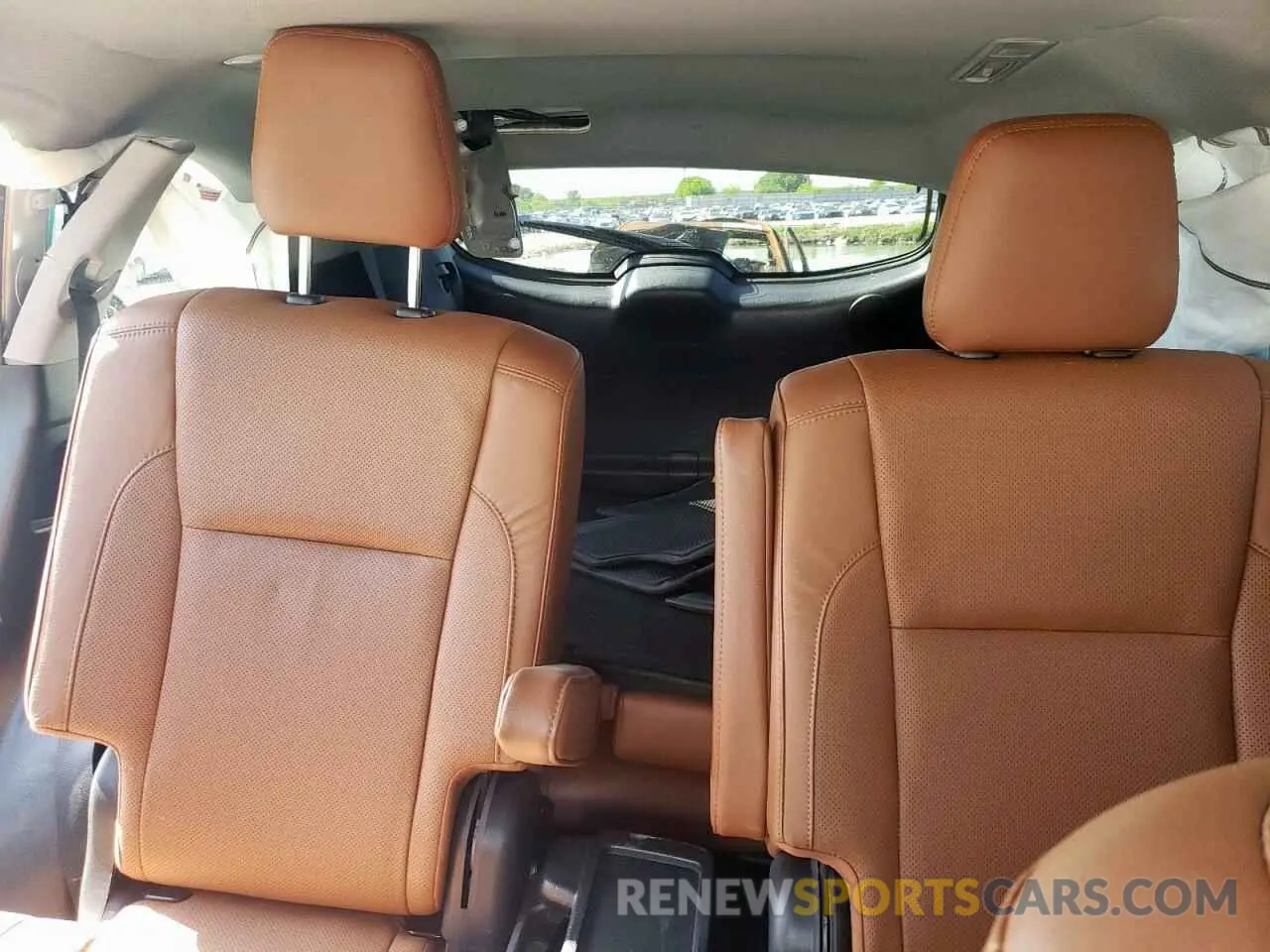 10 Photograph of a damaged car 5TDYZRFH5KS302975 TOYOTA HIGHLANDER 2019