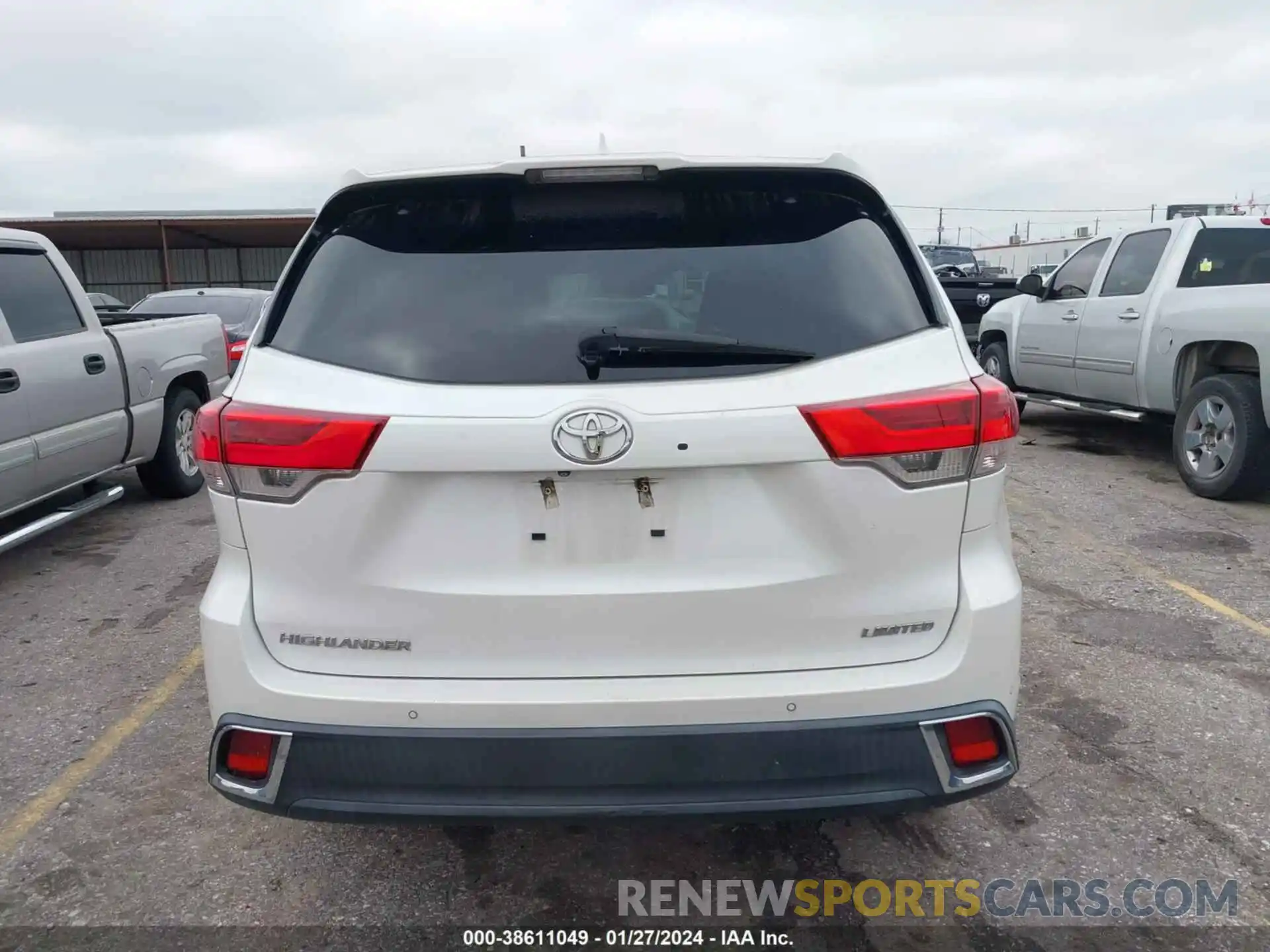 16 Photograph of a damaged car 5TDYZRFH5KS325687 TOYOTA HIGHLANDER 2019