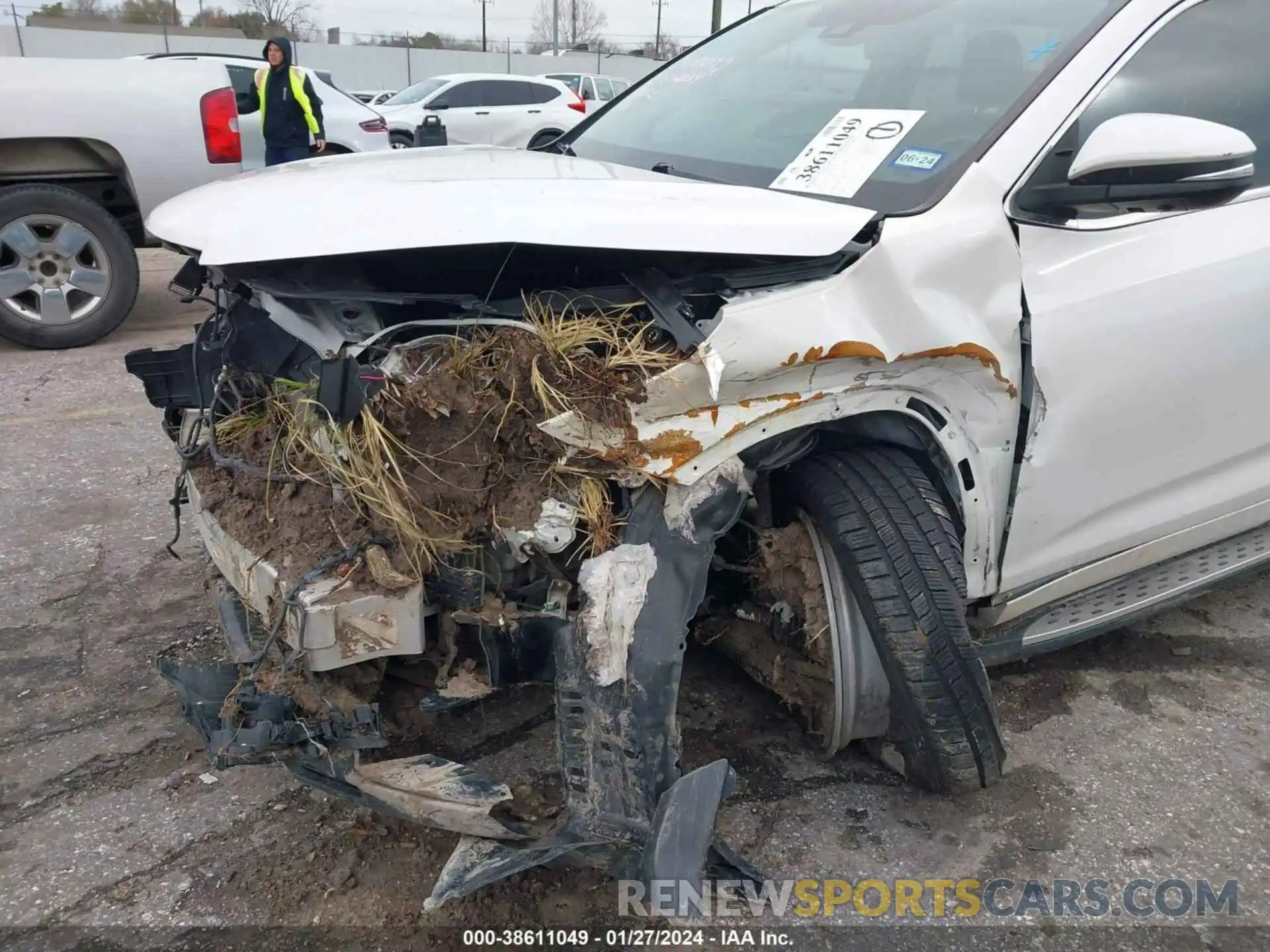 6 Photograph of a damaged car 5TDYZRFH5KS325687 TOYOTA HIGHLANDER 2019