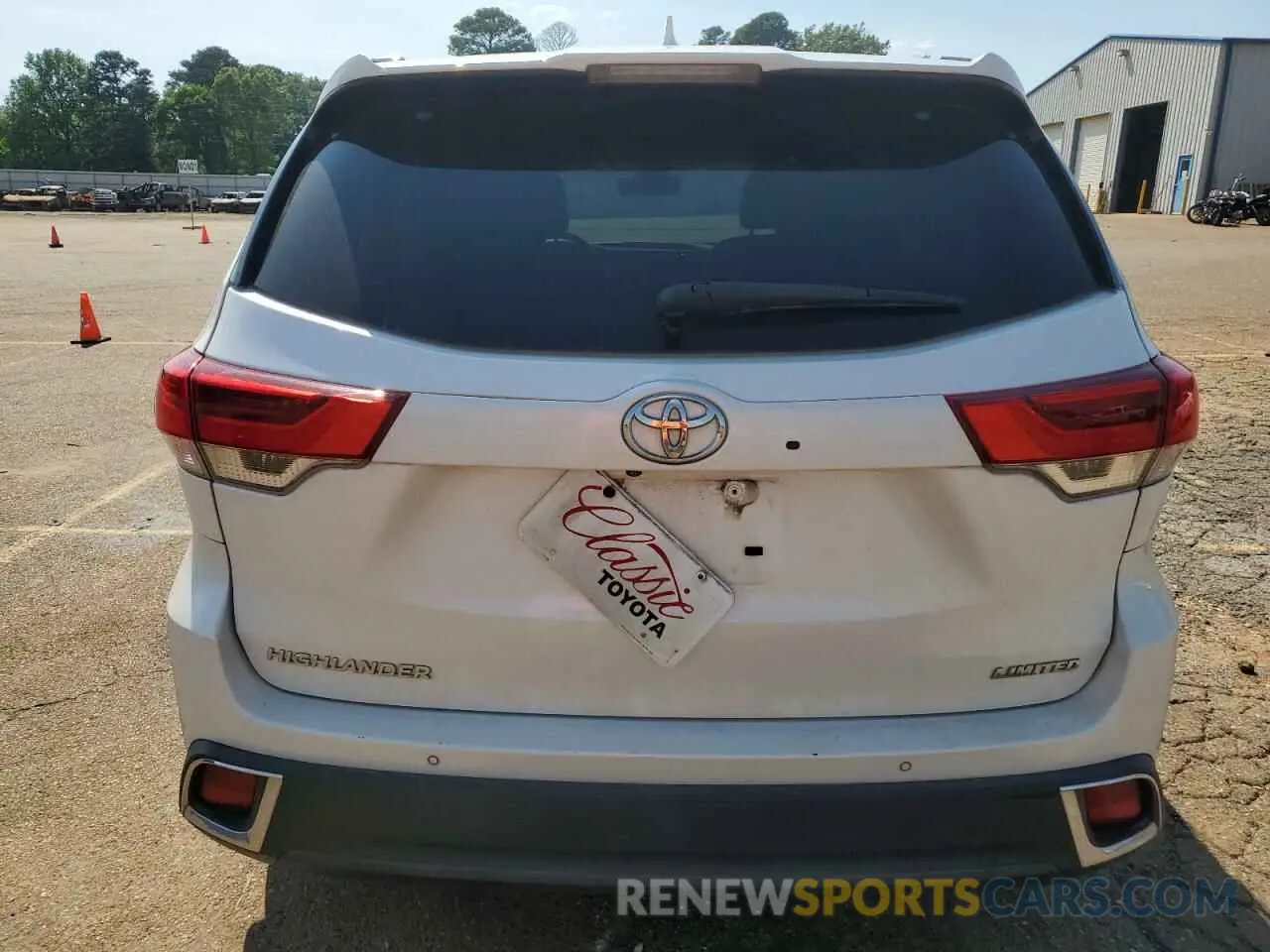 6 Photograph of a damaged car 5TDYZRFH5KS332655 TOYOTA HIGHLANDER 2019