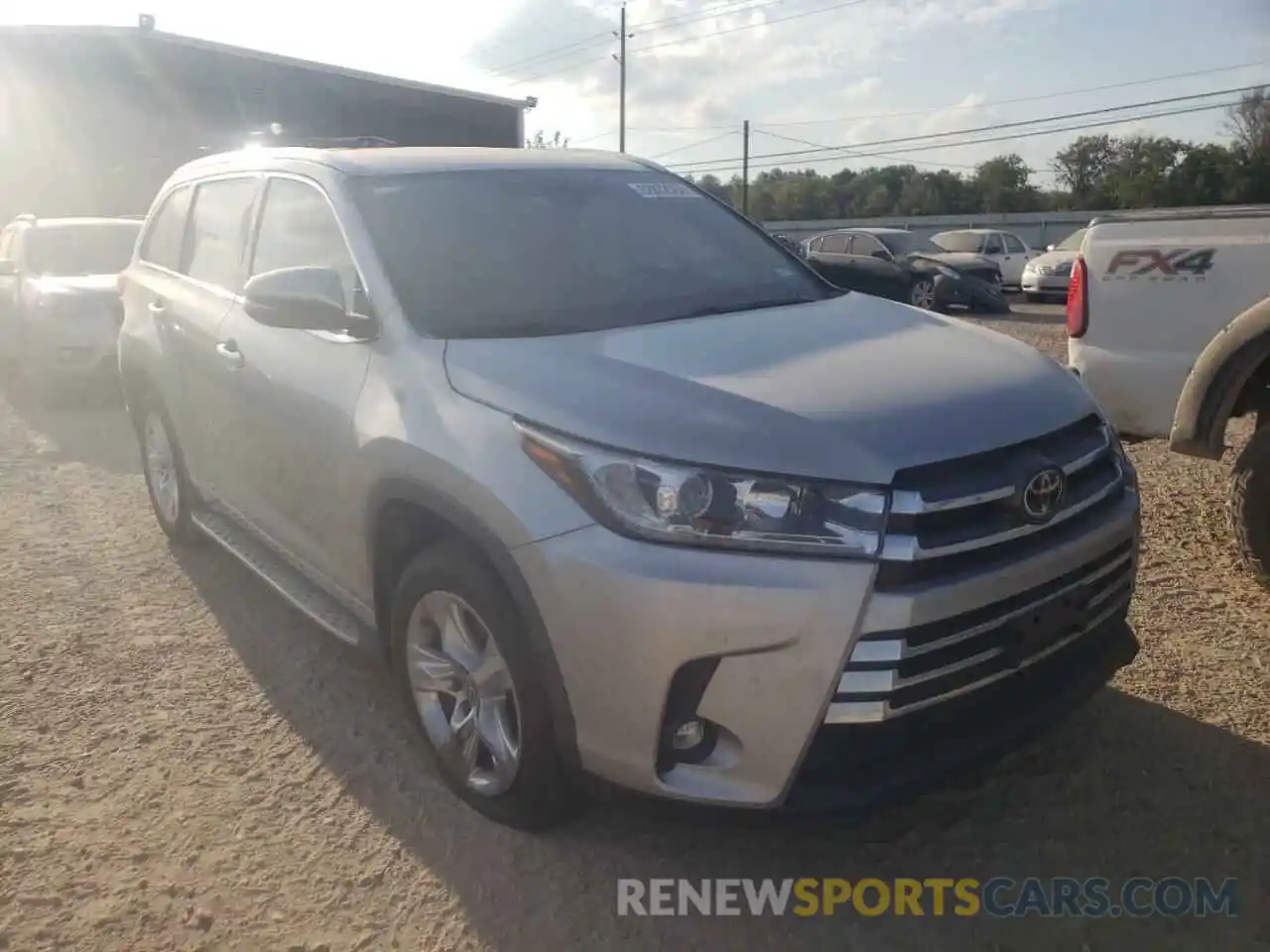 1 Photograph of a damaged car 5TDYZRFH5KS348340 TOYOTA HIGHLANDER 2019