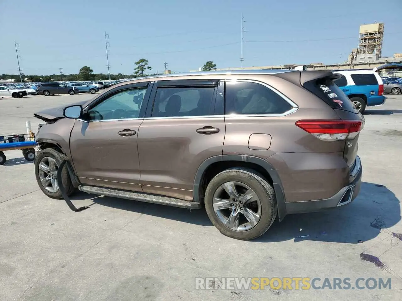 2 Photograph of a damaged car 5TDYZRFH7KS327358 TOYOTA HIGHLANDER 2019
