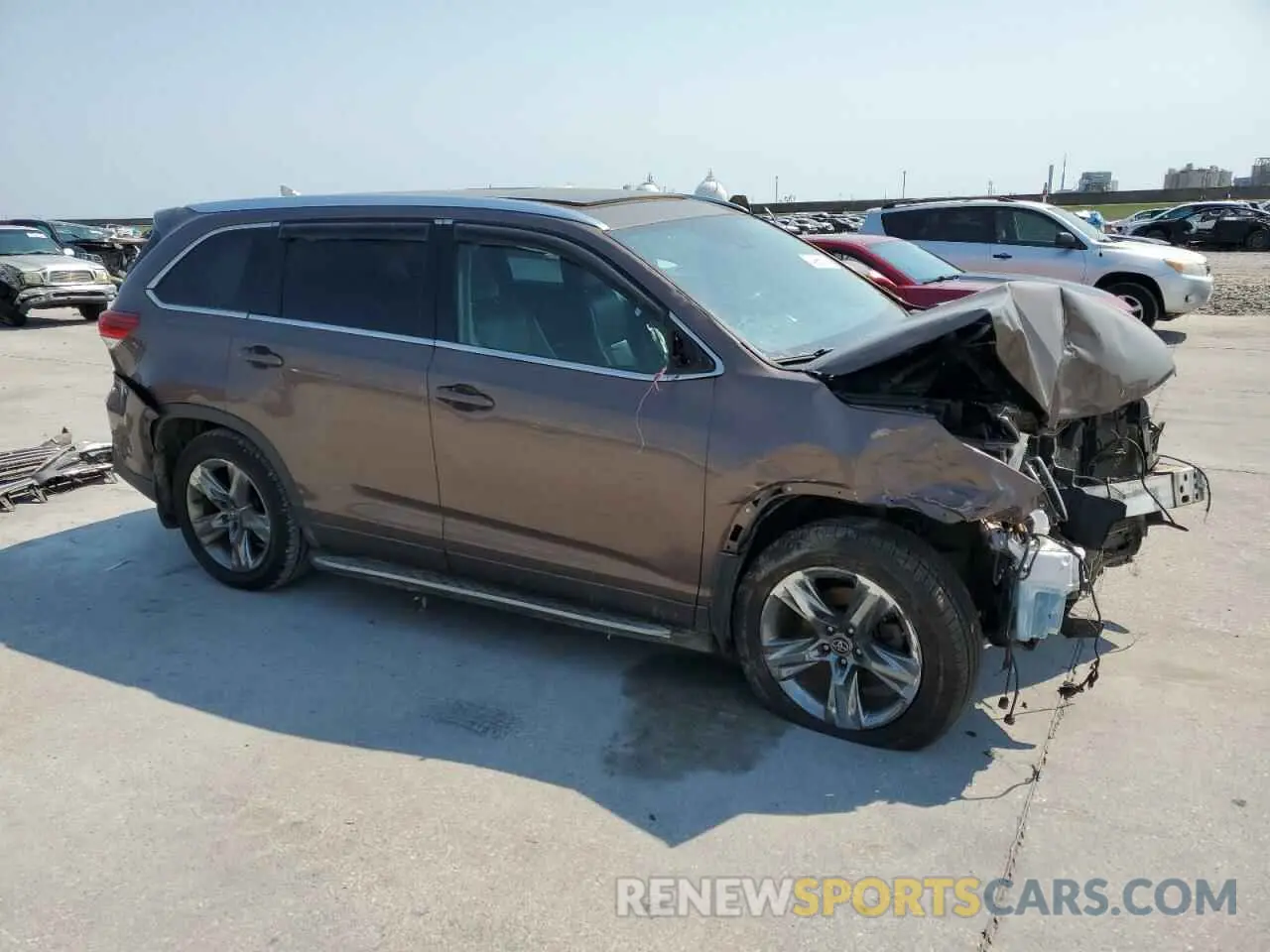 4 Photograph of a damaged car 5TDYZRFH7KS327358 TOYOTA HIGHLANDER 2019