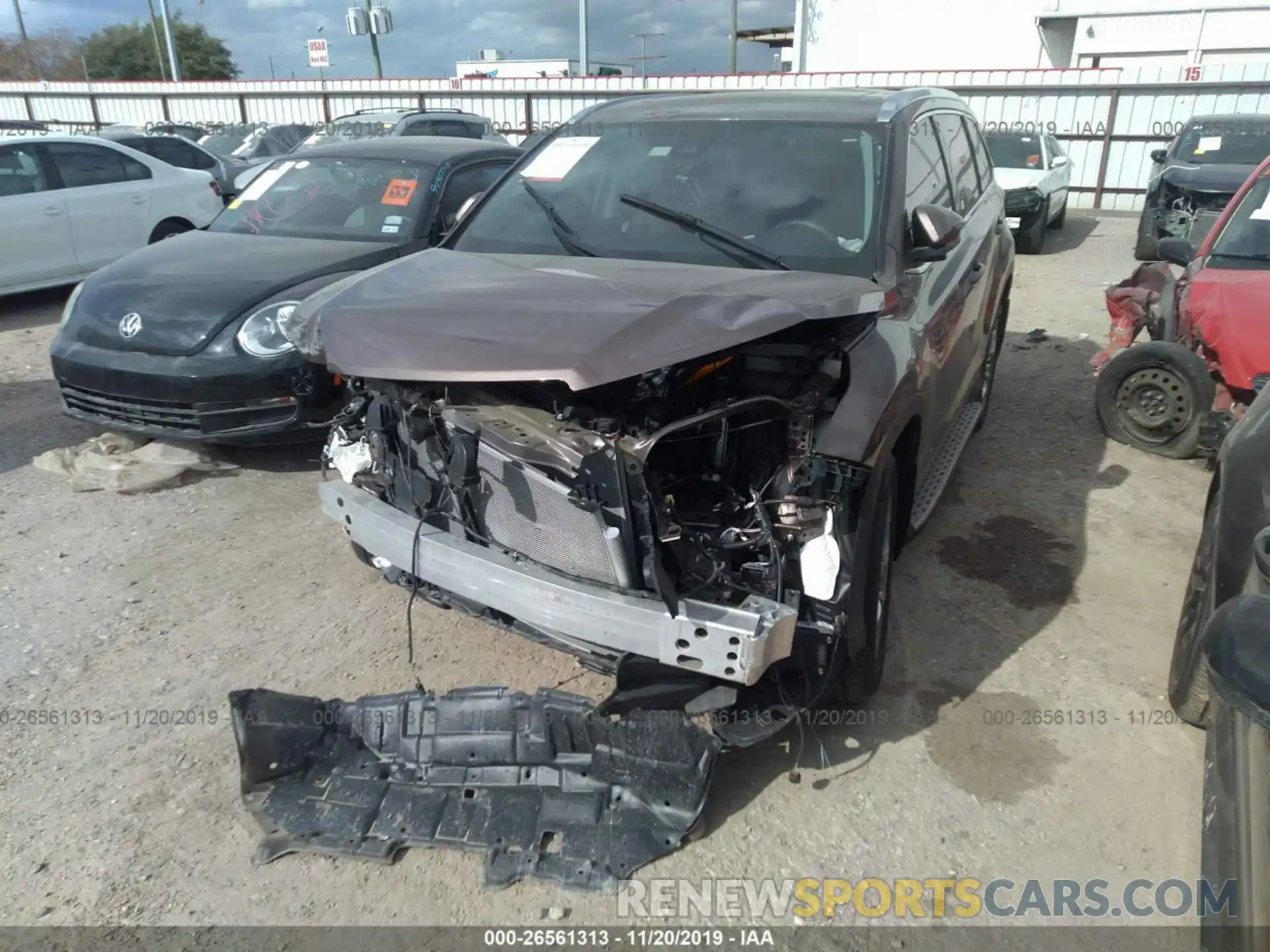 2 Photograph of a damaged car 5TDYZRFH7KS333404 TOYOTA HIGHLANDER 2019