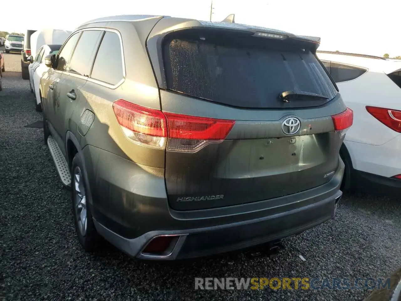 6 Photograph of a damaged car 5TDYZRFH7KS335752 TOYOTA HIGHLANDER 2019