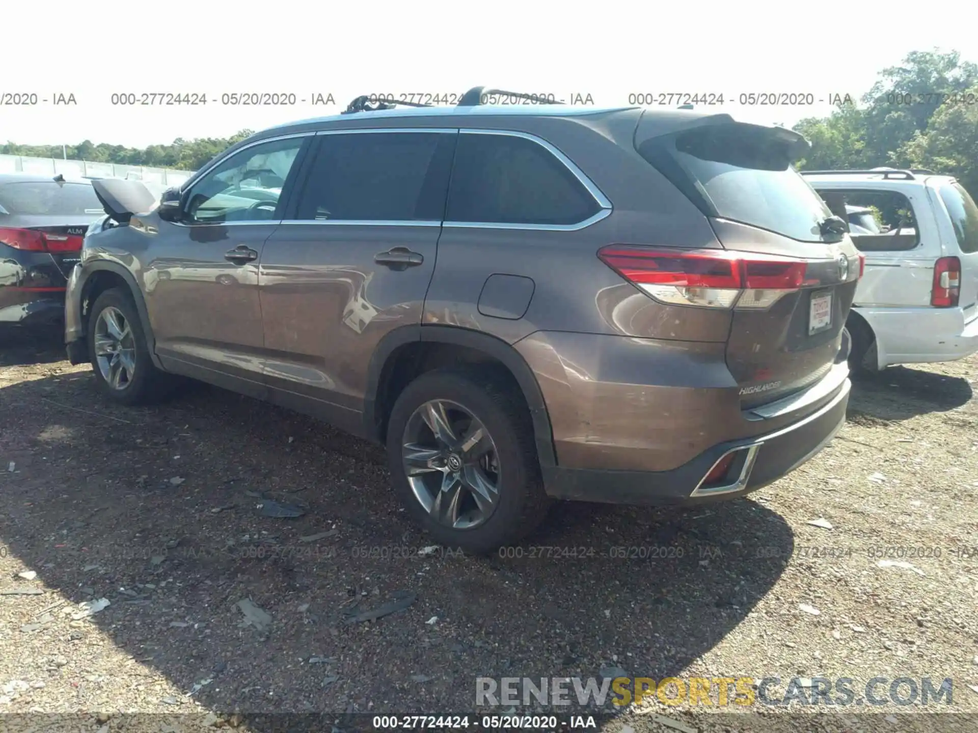 3 Photograph of a damaged car 5TDYZRFH8KS307572 TOYOTA HIGHLANDER 2019