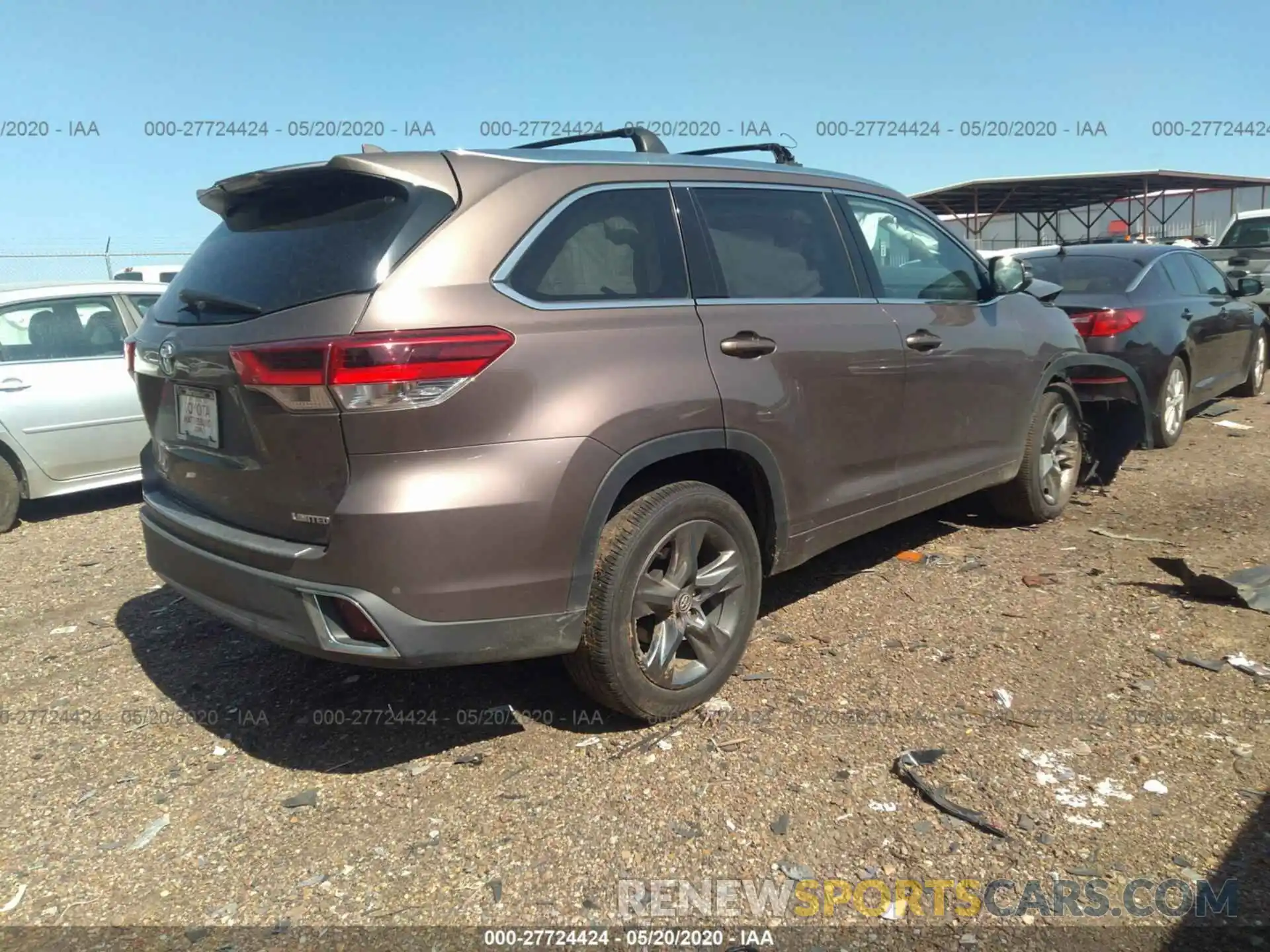 4 Photograph of a damaged car 5TDYZRFH8KS307572 TOYOTA HIGHLANDER 2019