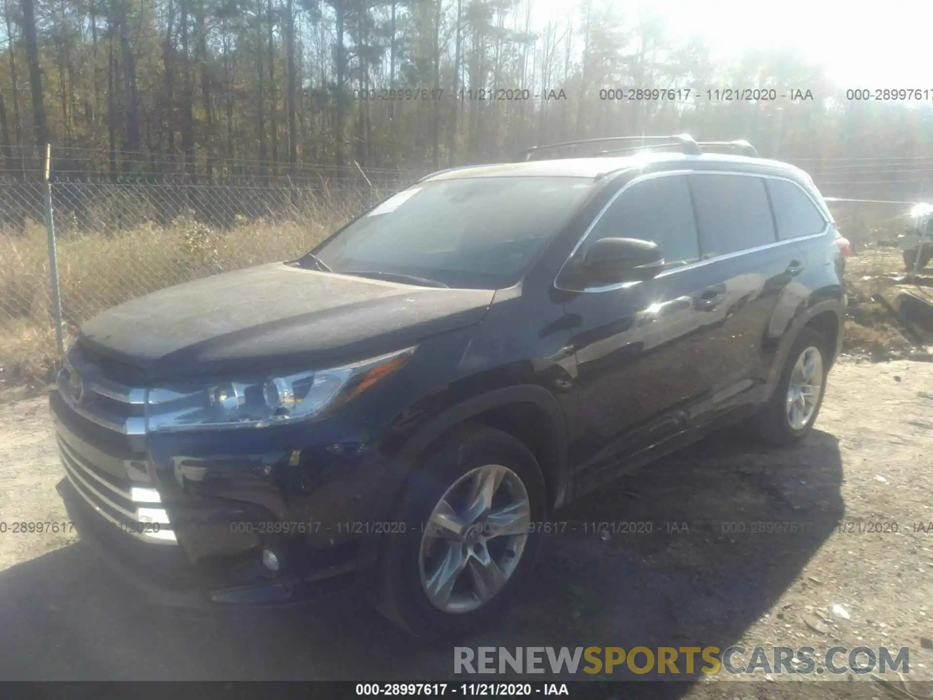 2 Photograph of a damaged car 5TDYZRFH8KS352365 TOYOTA HIGHLANDER 2019