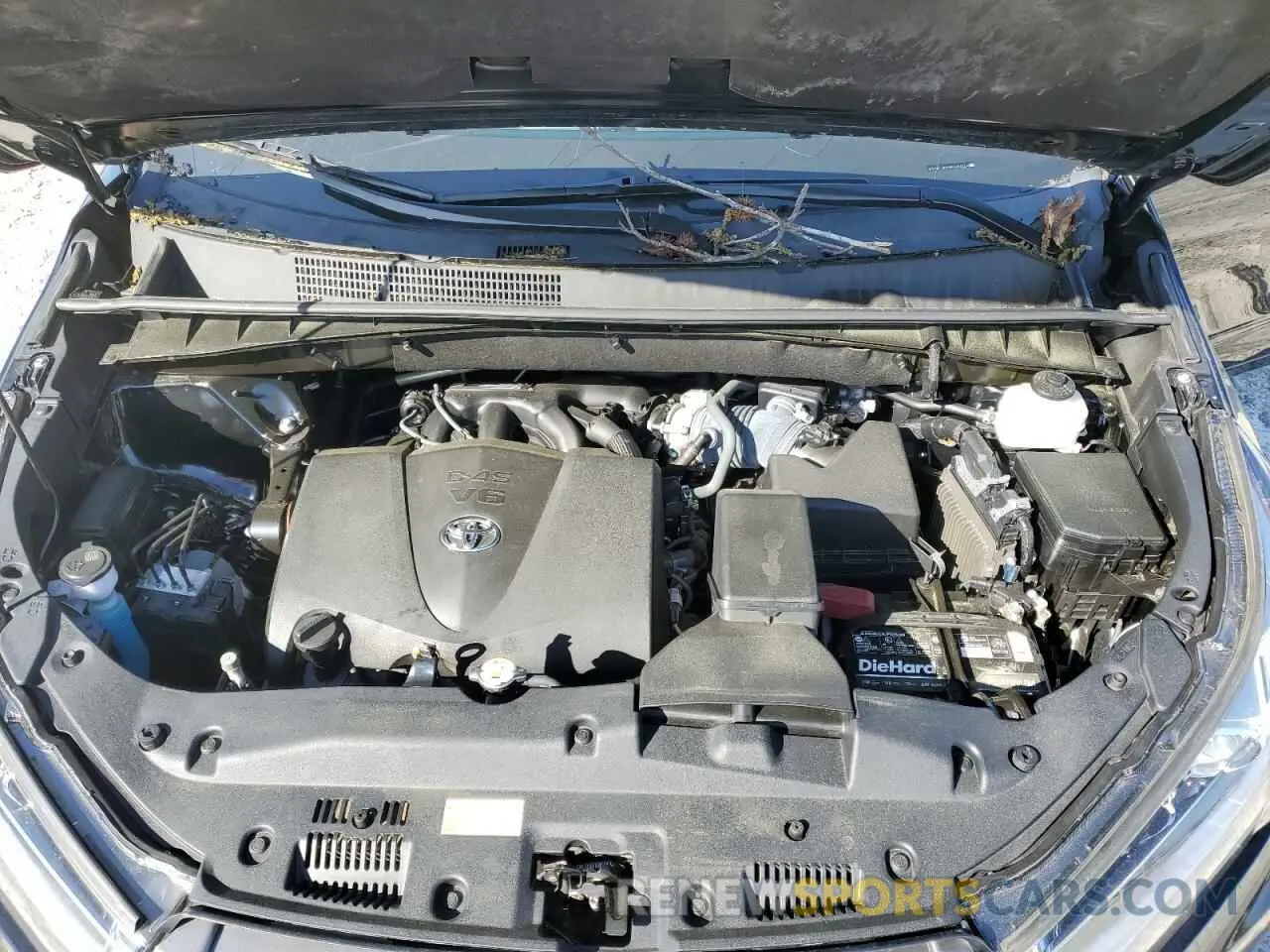 13 Photograph of a damaged car 5TDYZRFH8KS363172 TOYOTA HIGHLANDER 2019