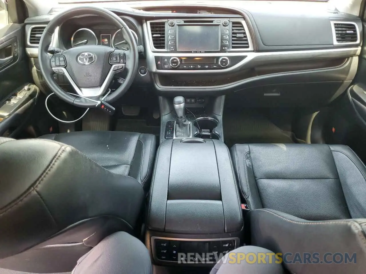 8 Photograph of a damaged car 5TDYZRFH8KS363172 TOYOTA HIGHLANDER 2019
