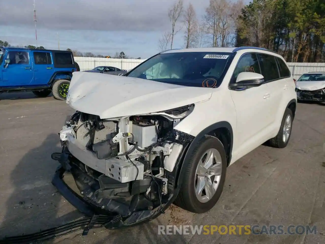 2 Photograph of a damaged car 5TDYZRFH8KS365584 TOYOTA HIGHLANDER 2019