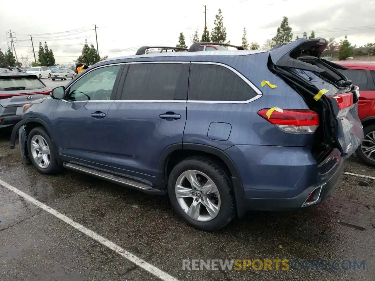 2 Photograph of a damaged car 5TDYZRFH9KS329029 TOYOTA HIGHLANDER 2019