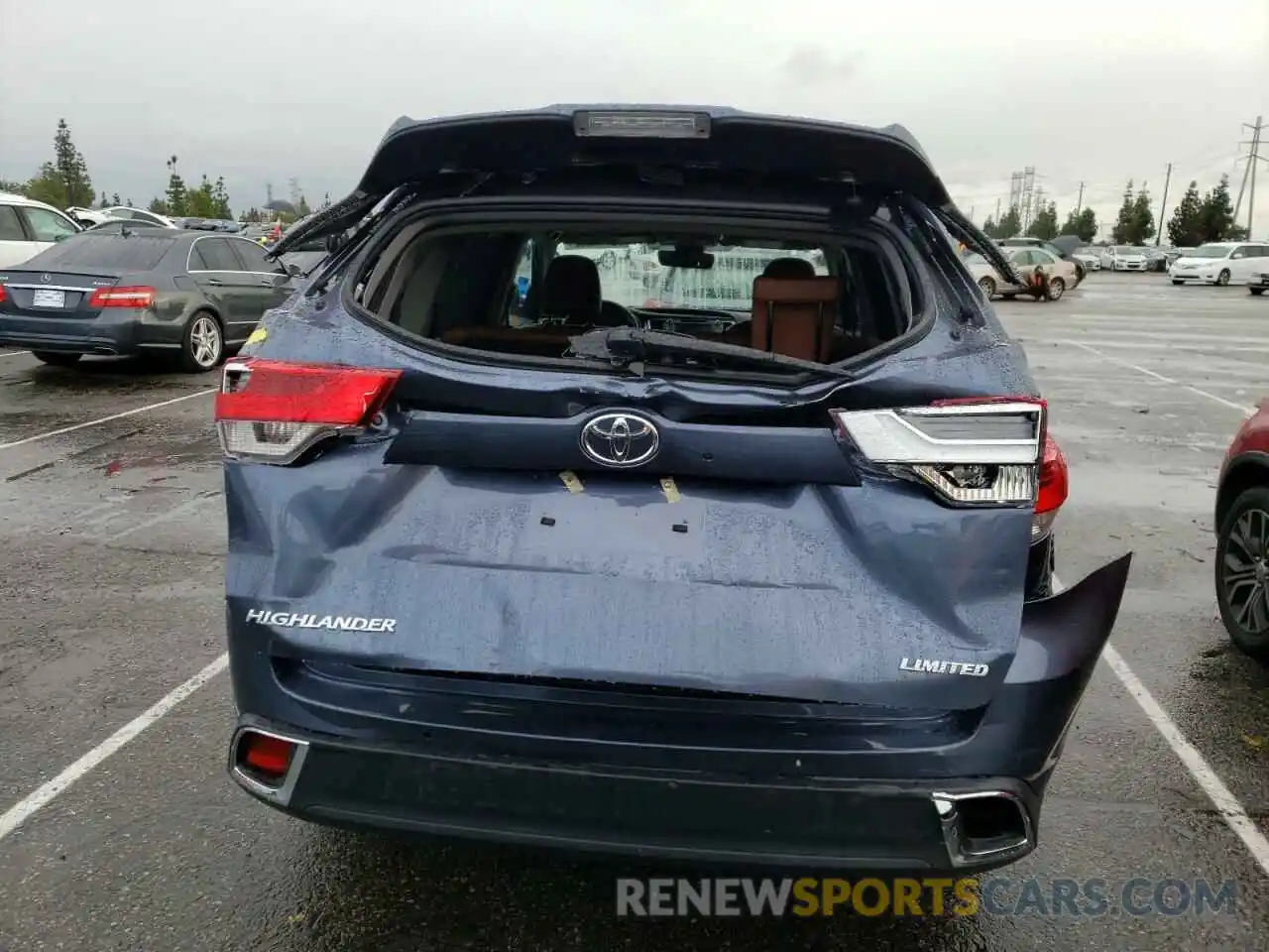 6 Photograph of a damaged car 5TDYZRFH9KS329029 TOYOTA HIGHLANDER 2019