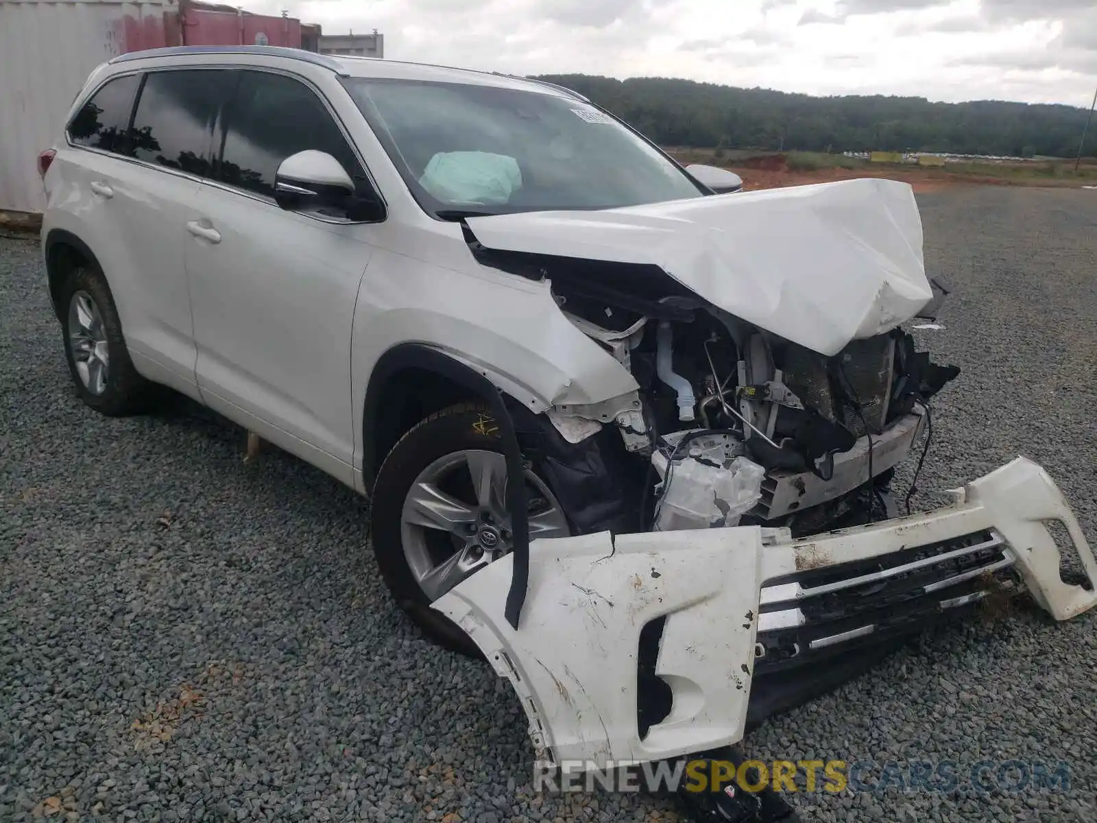 1 Photograph of a damaged car 5TDYZRFHXKS292685 TOYOTA HIGHLANDER 2019