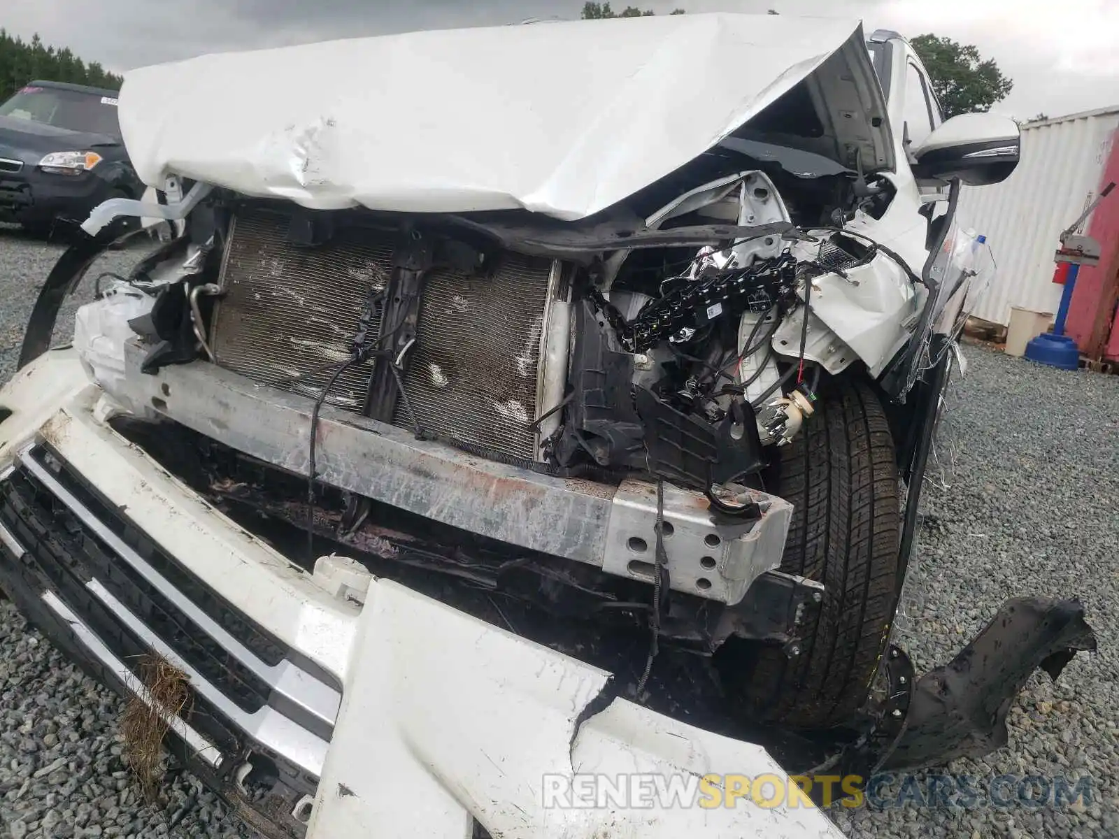 9 Photograph of a damaged car 5TDYZRFHXKS292685 TOYOTA HIGHLANDER 2019