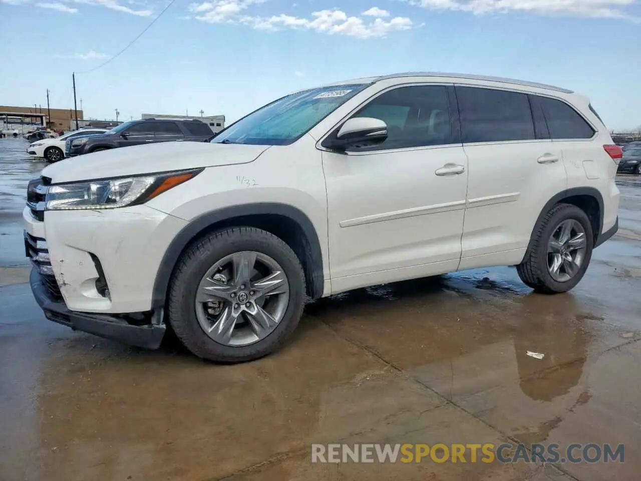 1 Photograph of a damaged car 5TDYZRFHXKS297255 TOYOTA HIGHLANDER 2019