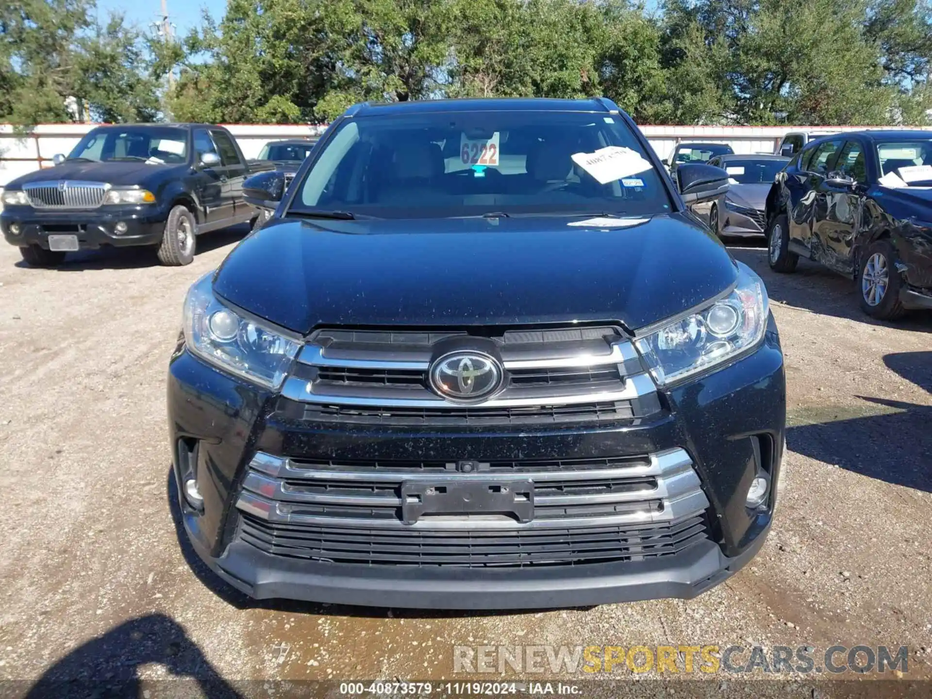 12 Photograph of a damaged car 5TDYZRFHXKS333607 TOYOTA HIGHLANDER 2019