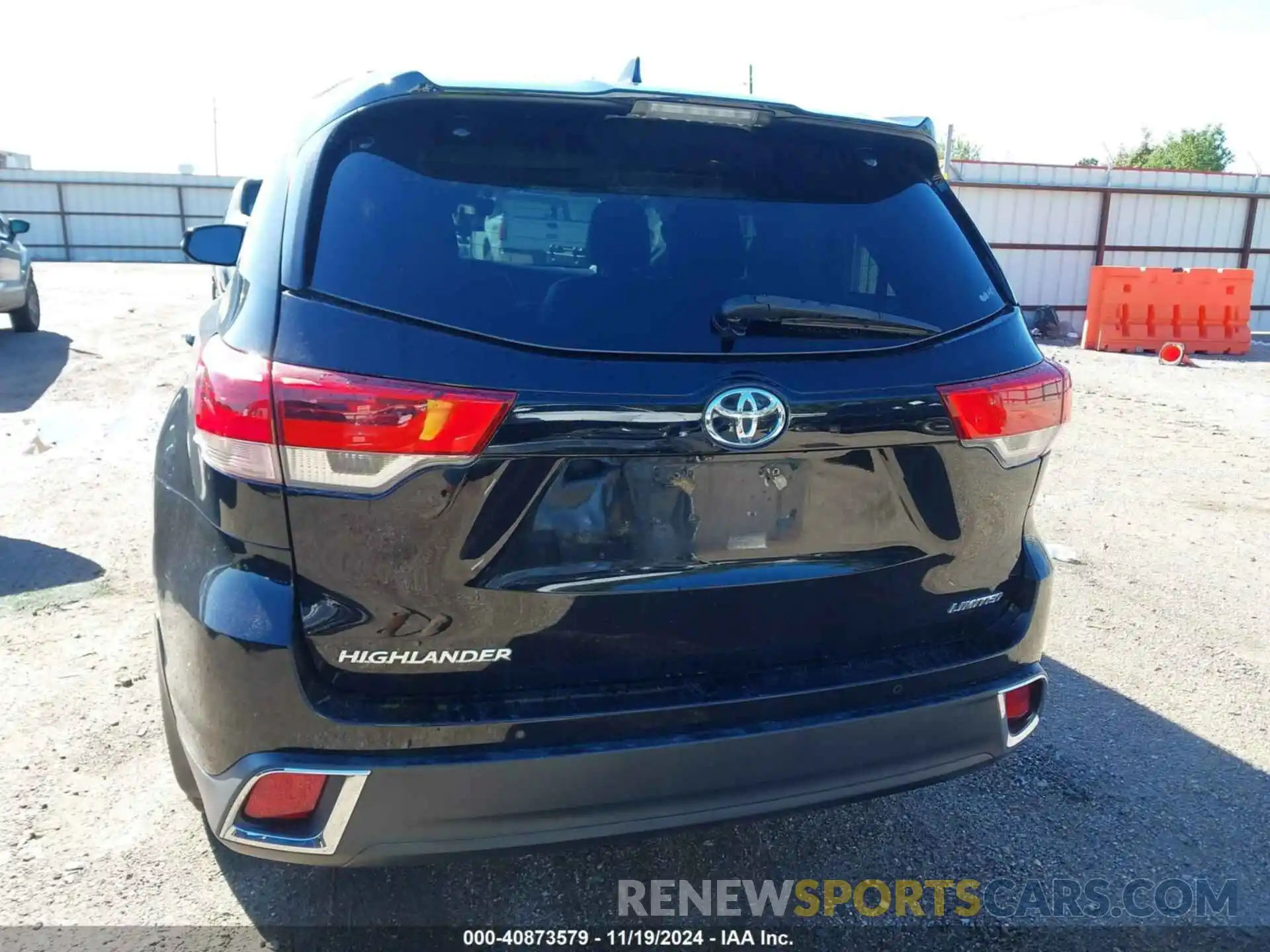 16 Photograph of a damaged car 5TDYZRFHXKS333607 TOYOTA HIGHLANDER 2019