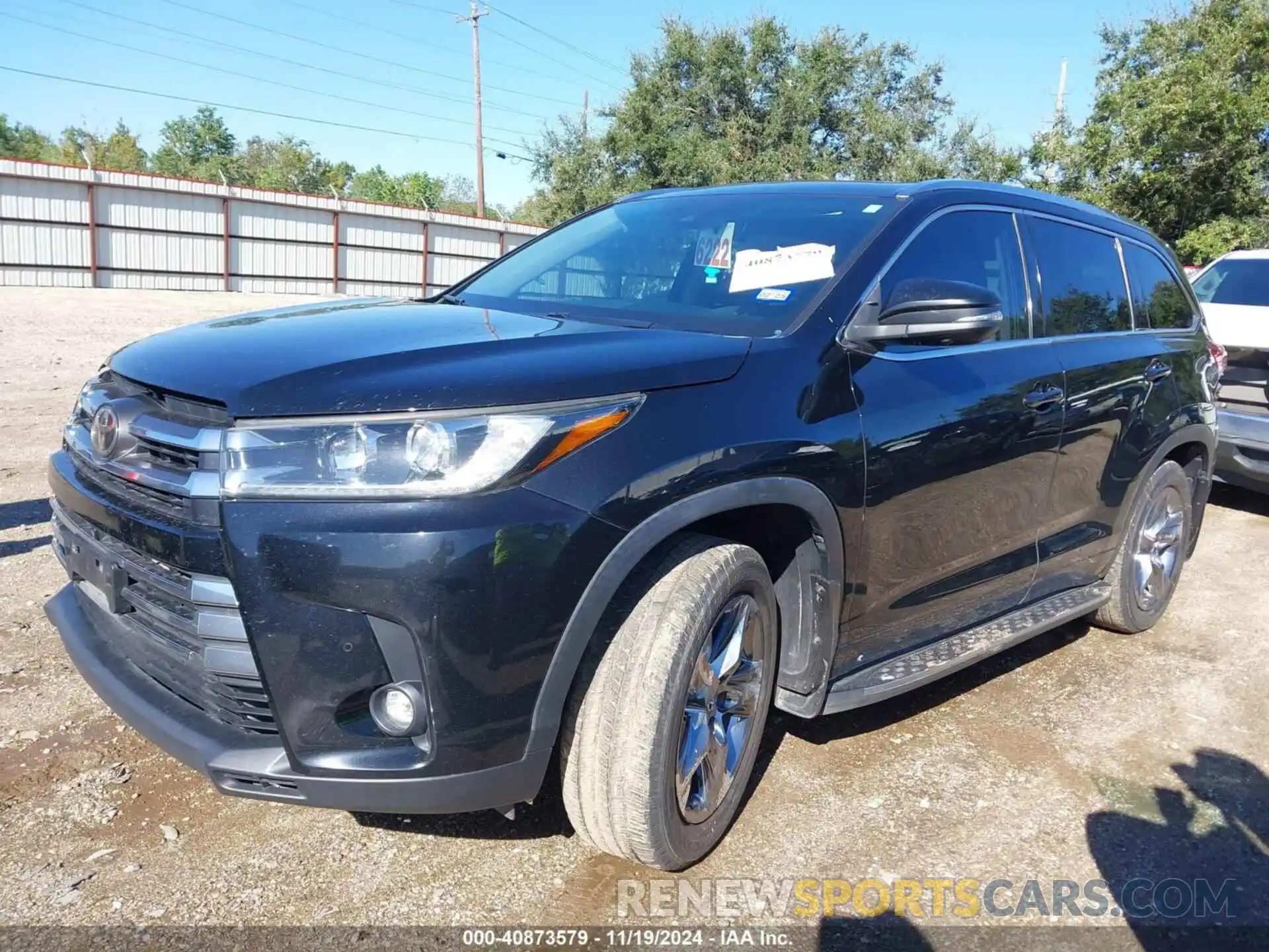 2 Photograph of a damaged car 5TDYZRFHXKS333607 TOYOTA HIGHLANDER 2019