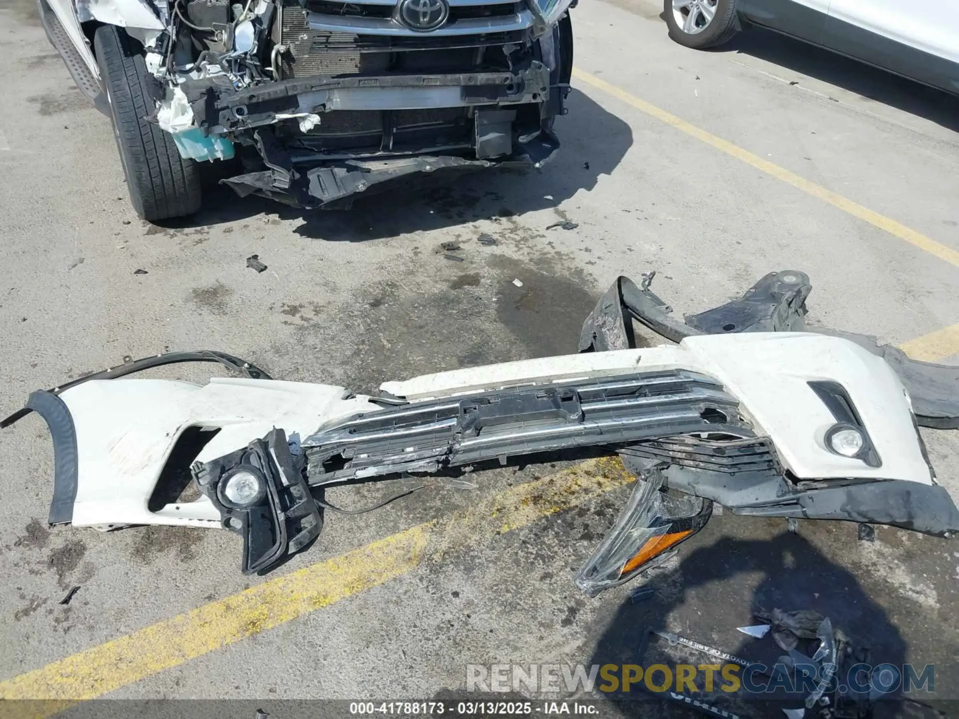 12 Photograph of a damaged car 5TDYZRFHXKS339553 TOYOTA HIGHLANDER 2019