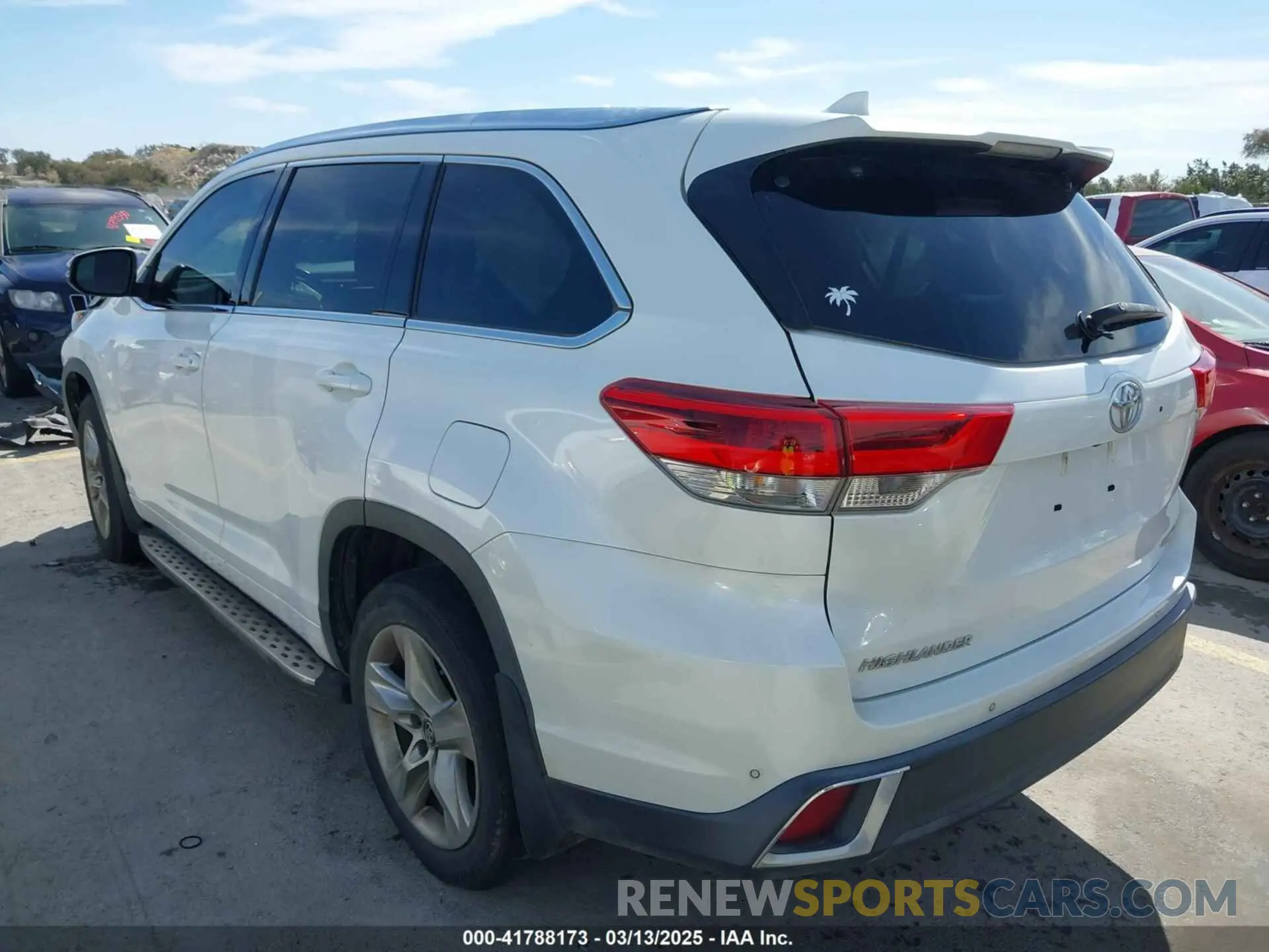 3 Photograph of a damaged car 5TDYZRFHXKS339553 TOYOTA HIGHLANDER 2019