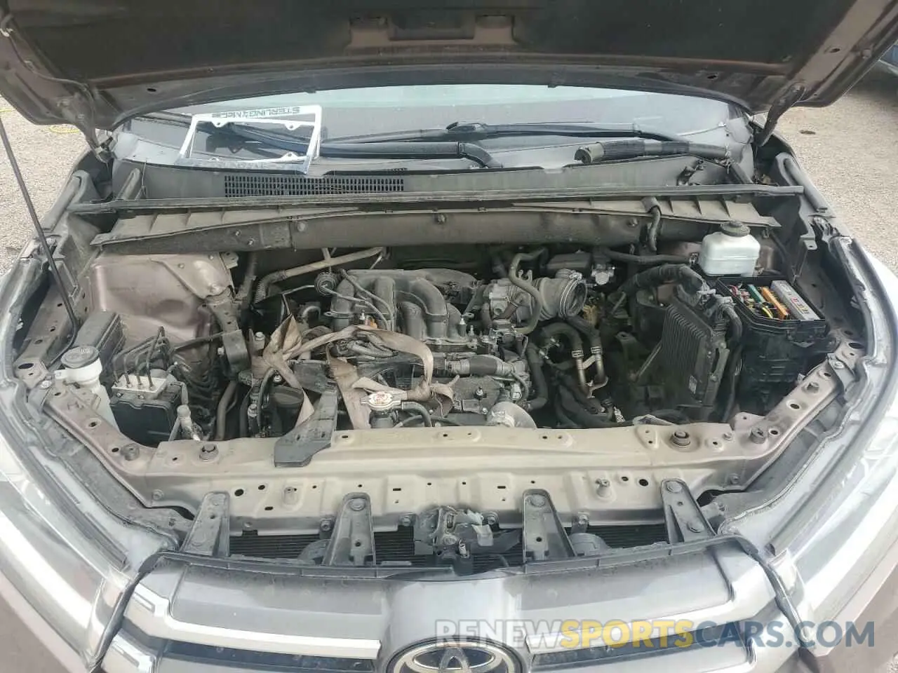 12 Photograph of a damaged car 5TDYZRFHXKS351525 TOYOTA HIGHLANDER 2019
