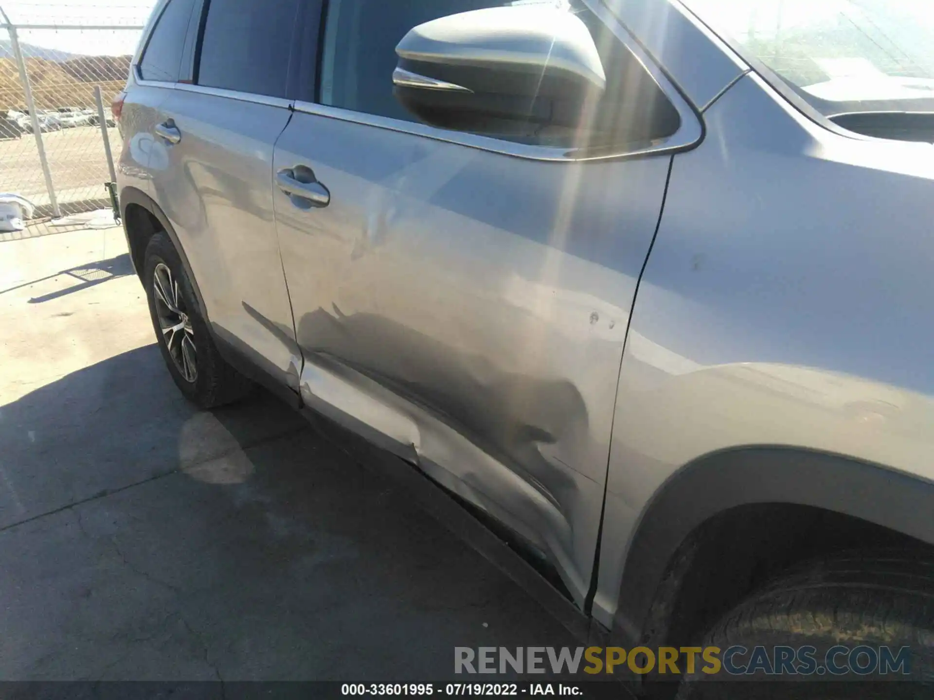 6 Photograph of a damaged car 5TDZARFH0KS041377 TOYOTA HIGHLANDER 2019