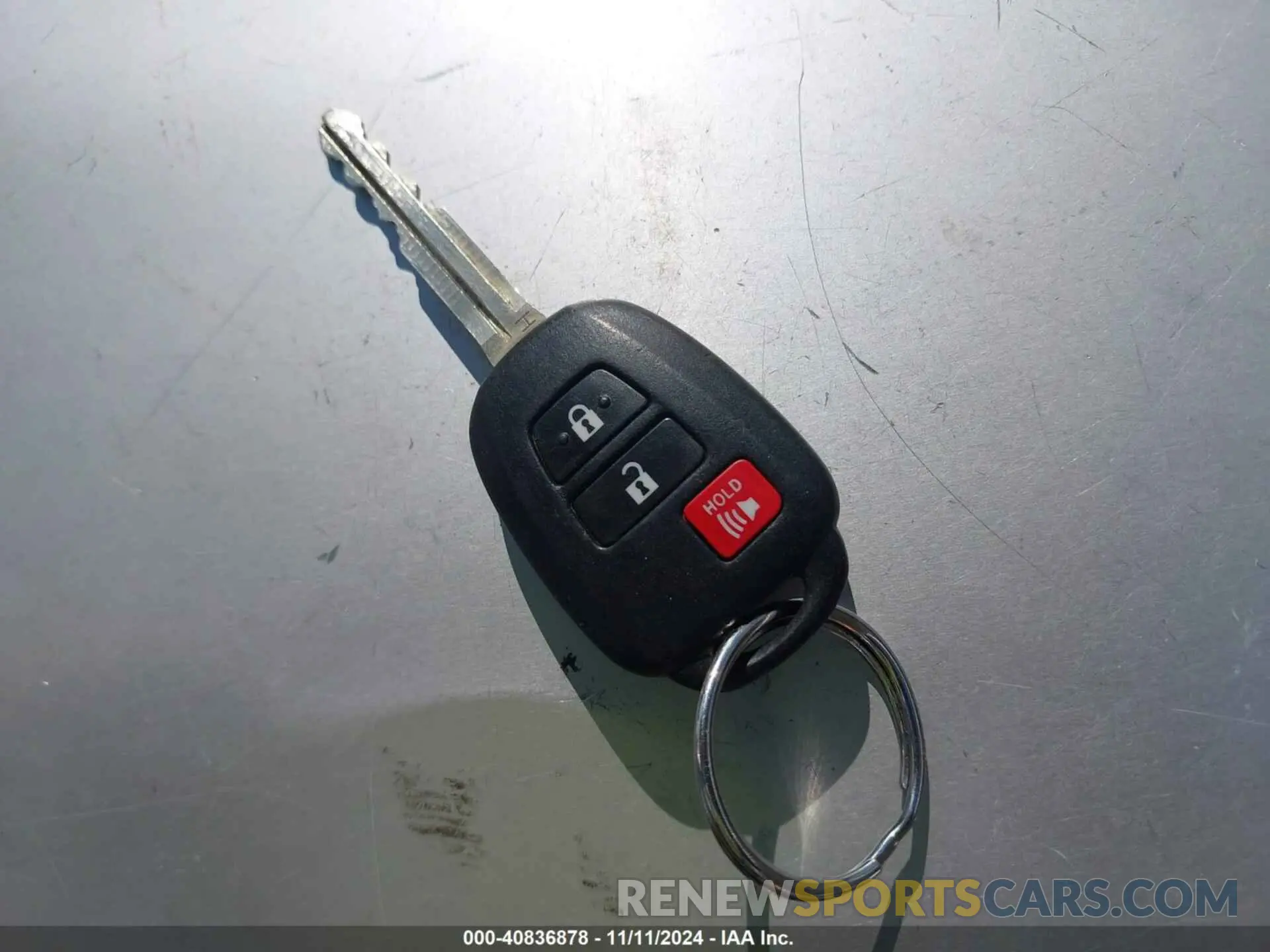 11 Photograph of a damaged car 5TDZARFH0KS054775 TOYOTA HIGHLANDER 2019