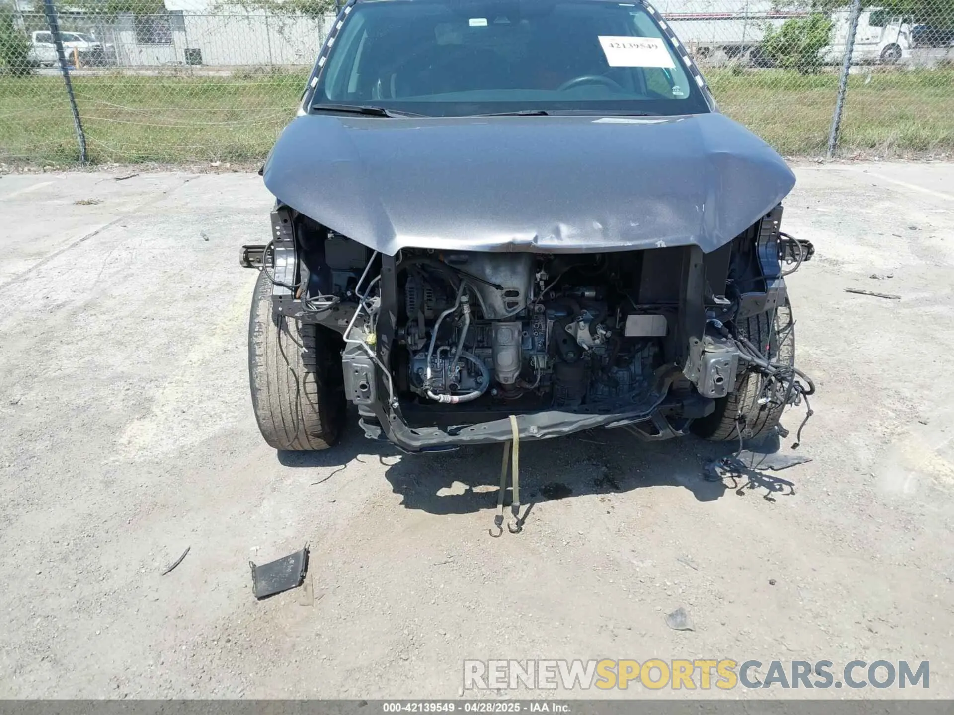 6 Photograph of a damaged car 5TDZARFH0KS056820 TOYOTA HIGHLANDER 2019