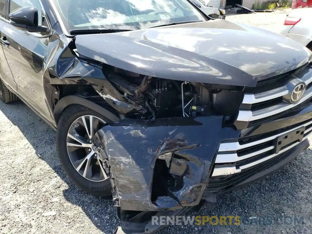 9 Photograph of a damaged car 5TDZARFH0KS057109 TOYOTA HIGHLANDER 2019