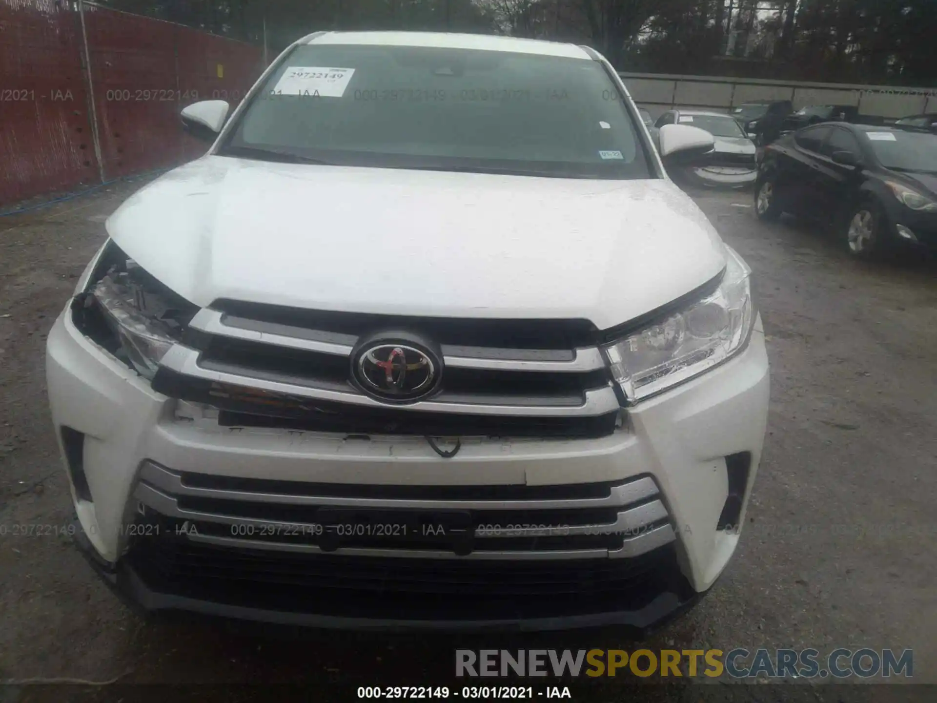 10 Photograph of a damaged car 5TDZARFH0KS057224 TOYOTA HIGHLANDER 2019