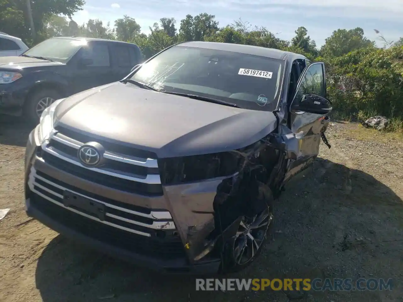 9 Photograph of a damaged car 5TDZARFH0KS058227 TOYOTA HIGHLANDER 2019