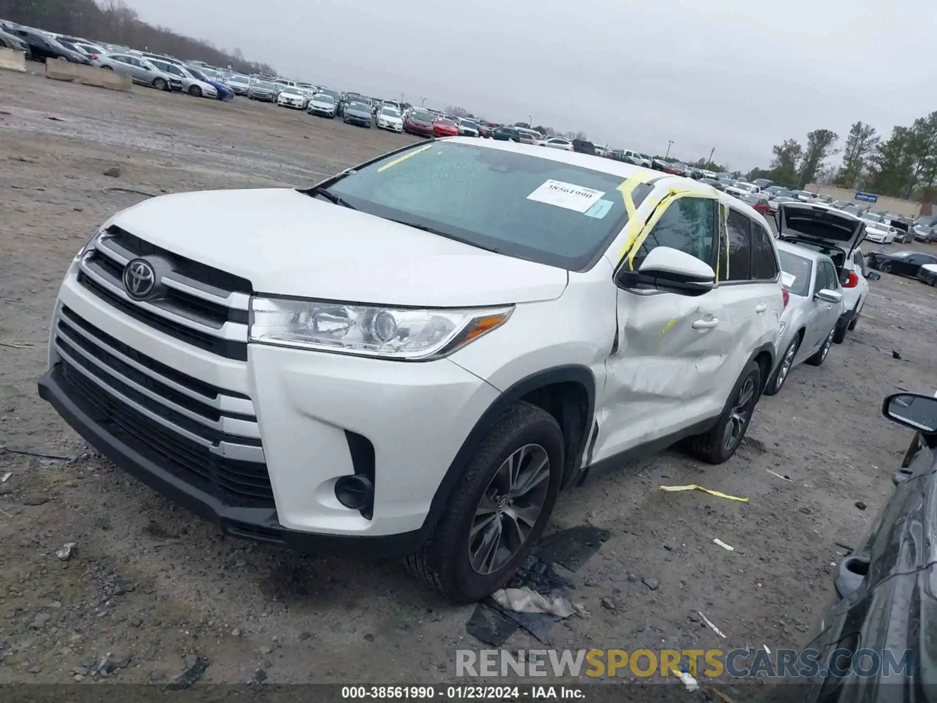 2 Photograph of a damaged car 5TDZARFH0KS058552 TOYOTA HIGHLANDER 2019