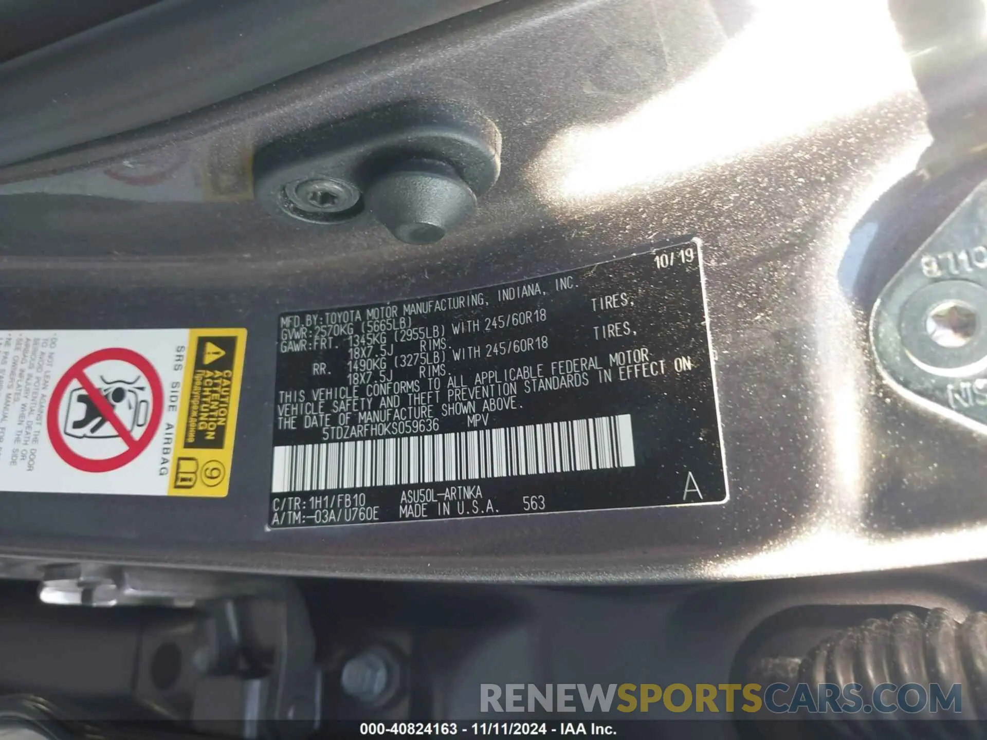 9 Photograph of a damaged car 5TDZARFH0KS059636 TOYOTA HIGHLANDER 2019