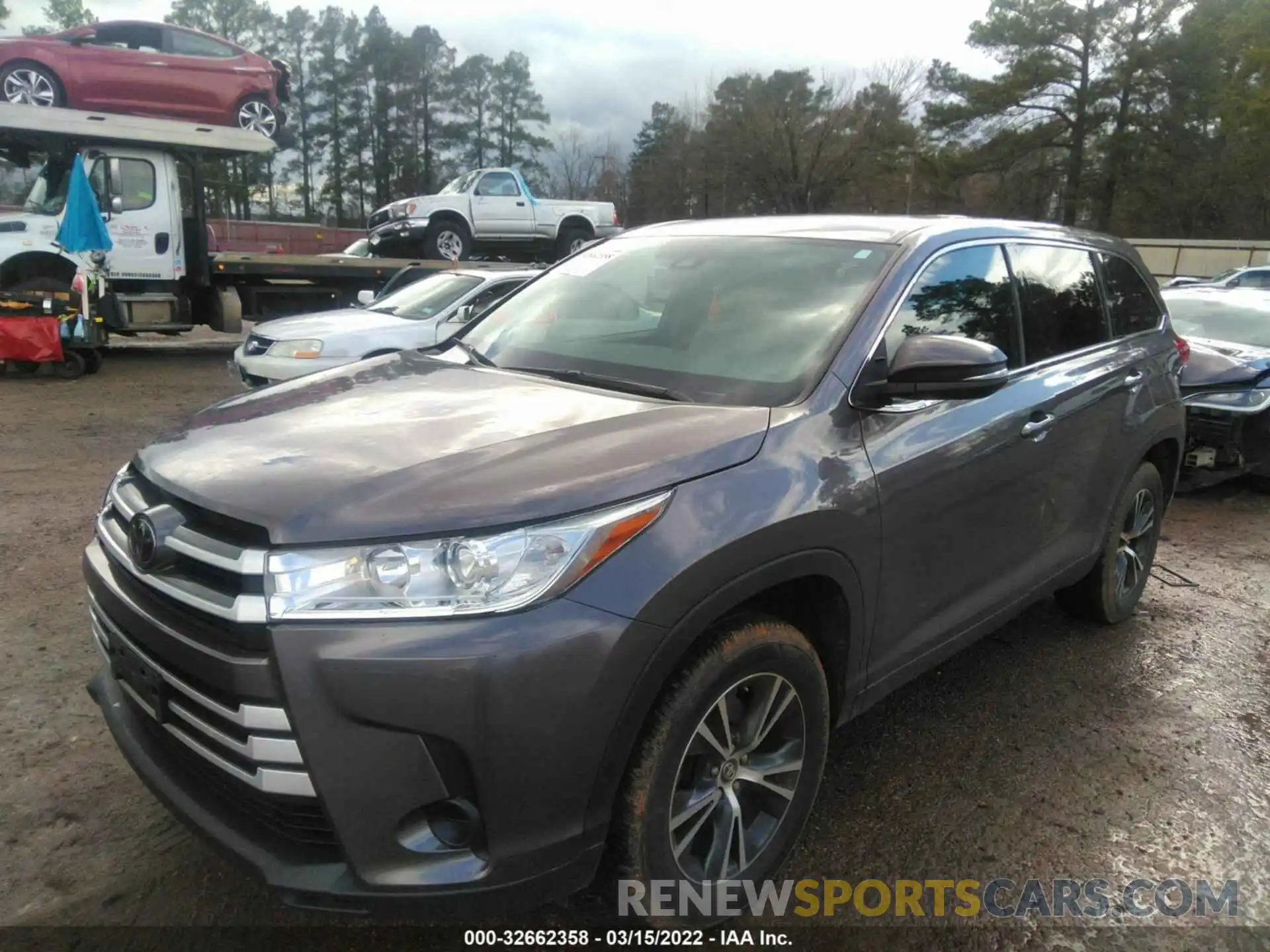 2 Photograph of a damaged car 5TDZARFH1KS045664 TOYOTA HIGHLANDER 2019