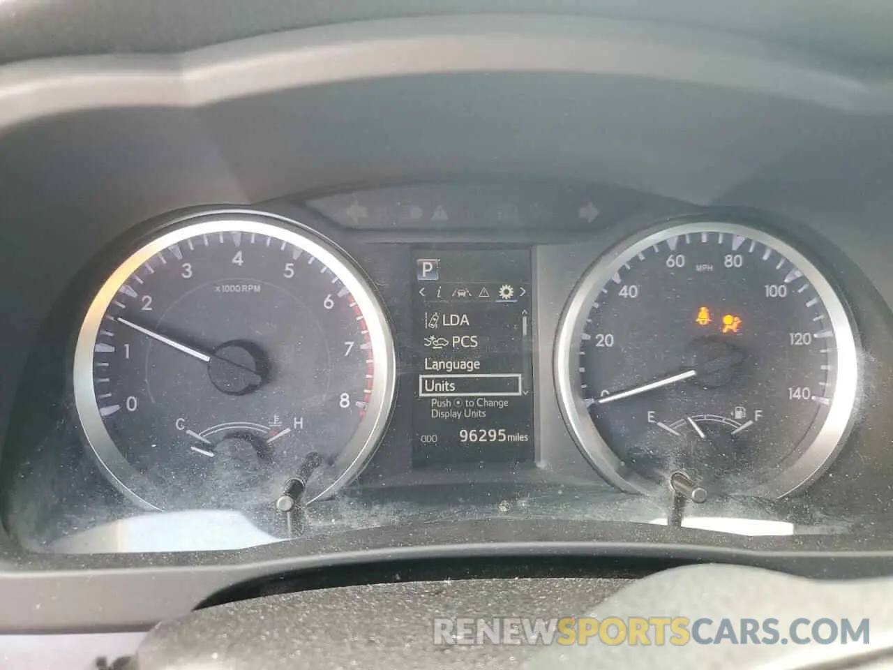 9 Photograph of a damaged car 5TDZARFH1KS050931 TOYOTA HIGHLANDER 2019