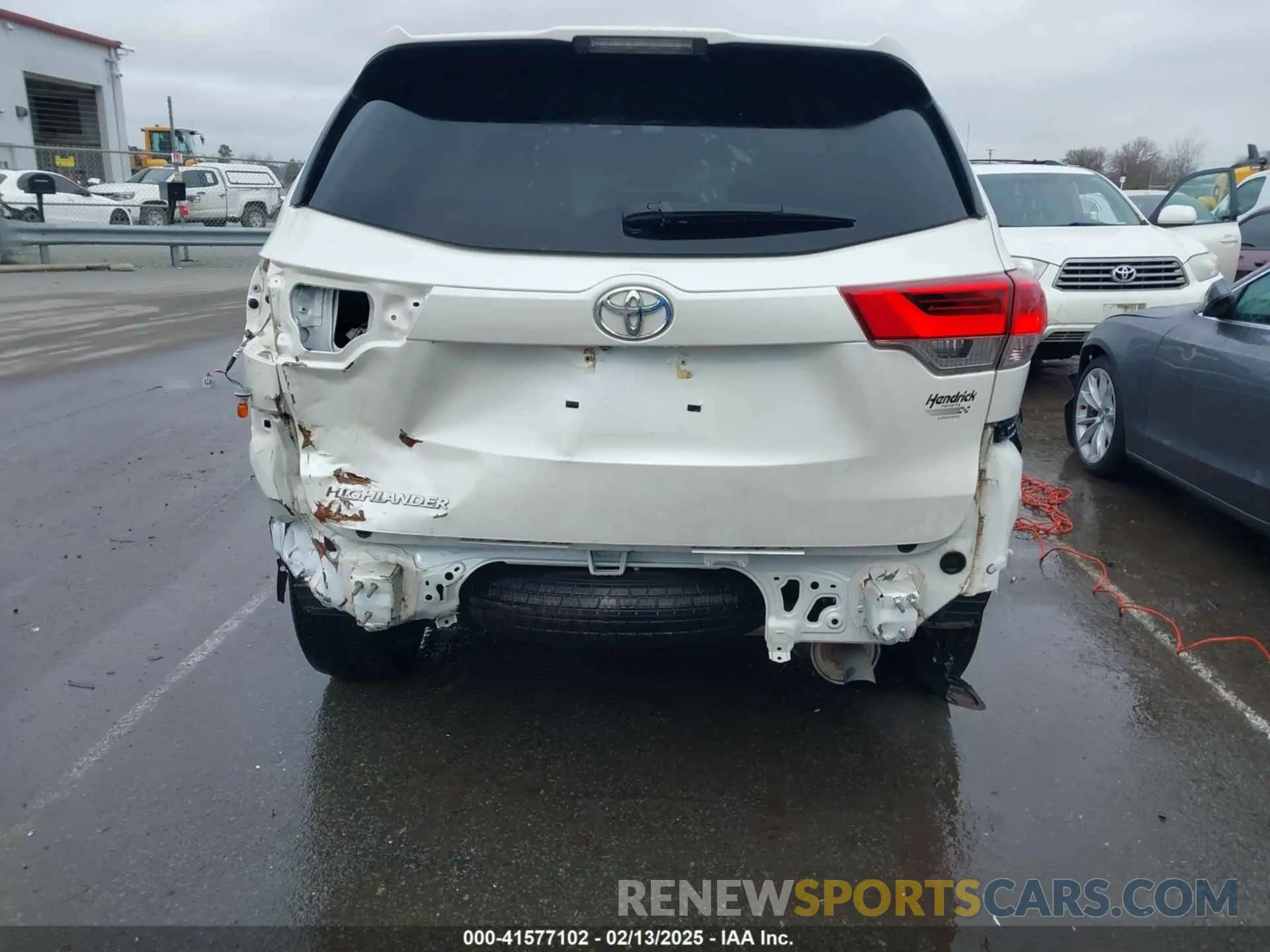 6 Photograph of a damaged car 5TDZARFH1KS055739 TOYOTA HIGHLANDER 2019