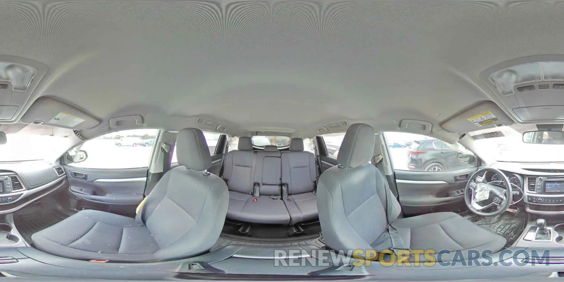 13 Photograph of a damaged car 5TDZARFH1KS057443 TOYOTA HIGHLANDER 2019