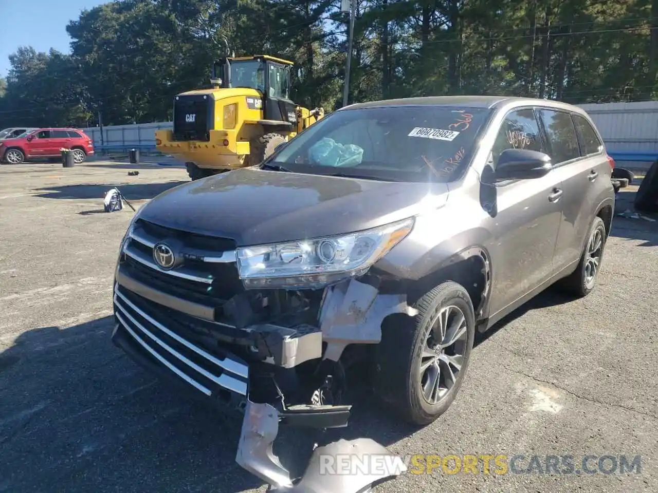 2 Photograph of a damaged car 5TDZARFH1KS059824 TOYOTA HIGHLANDER 2019