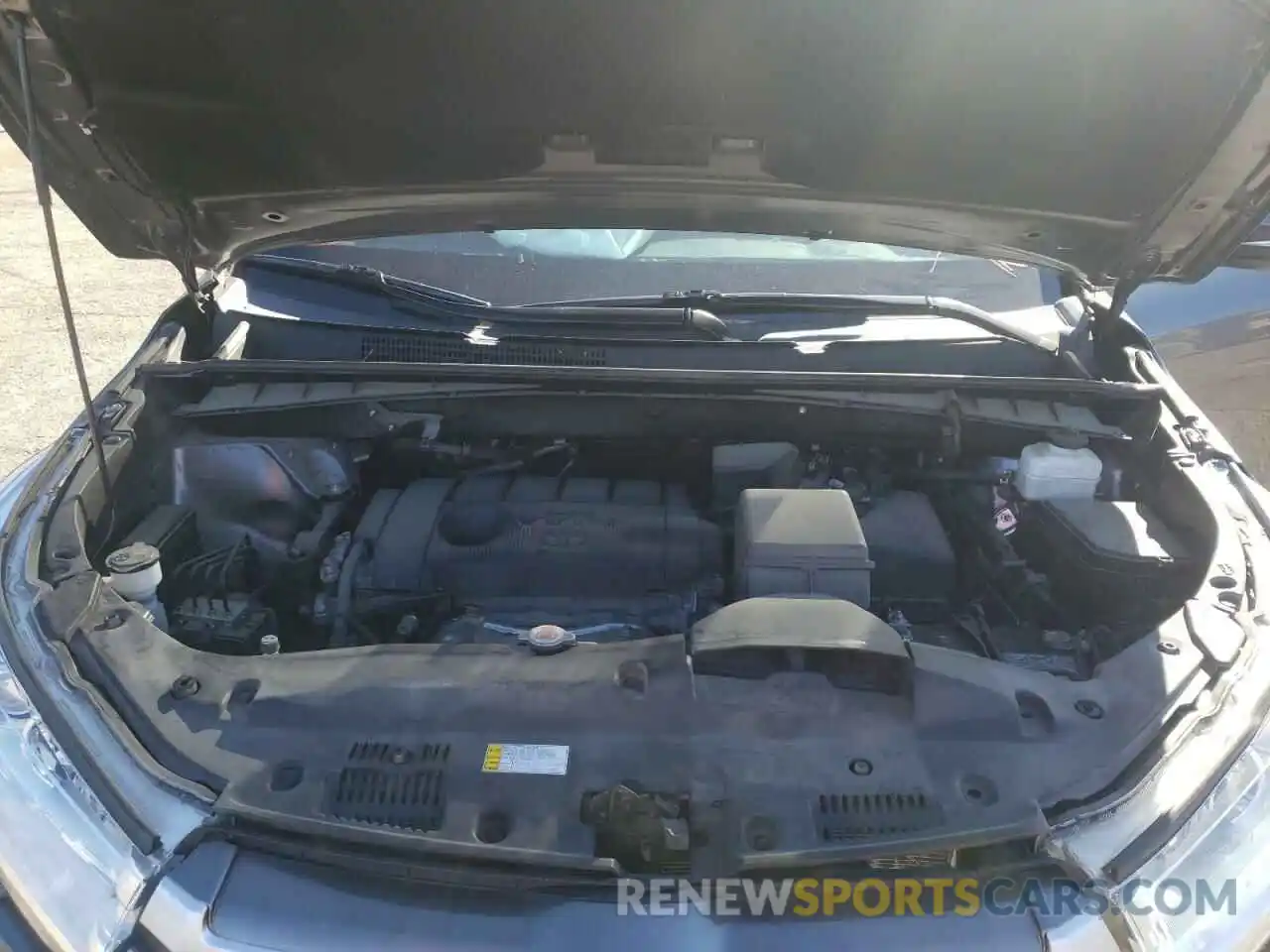 7 Photograph of a damaged car 5TDZARFH1KS059824 TOYOTA HIGHLANDER 2019