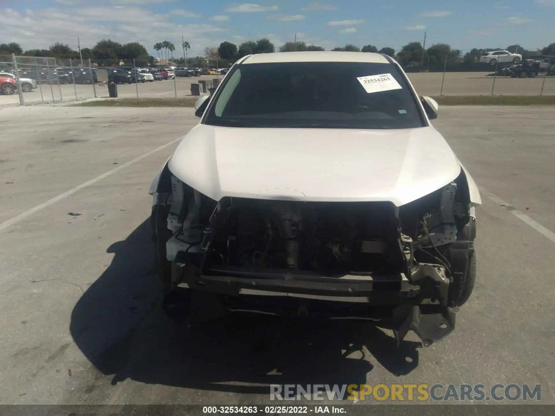 6 Photograph of a damaged car 5TDZARFH1KS061055 TOYOTA HIGHLANDER 2019