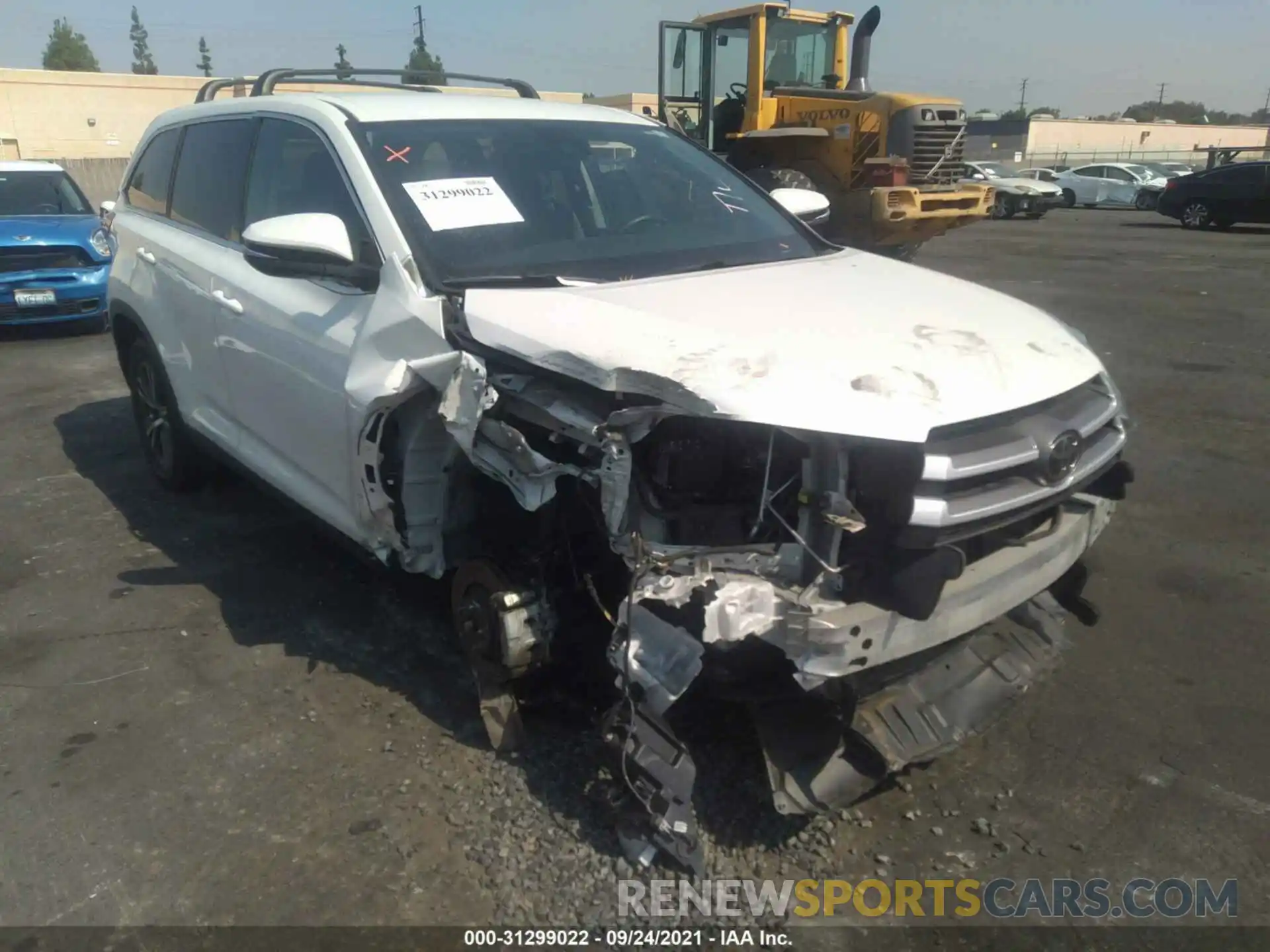 1 Photograph of a damaged car 5TDZARFH2KS043423 TOYOTA HIGHLANDER 2019